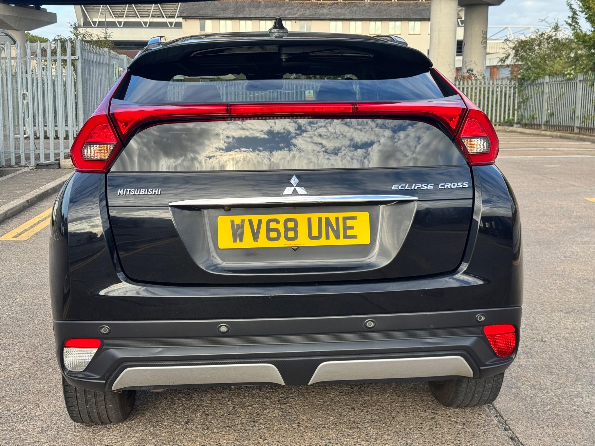 Mitsubishi Eclipse Cross view 11