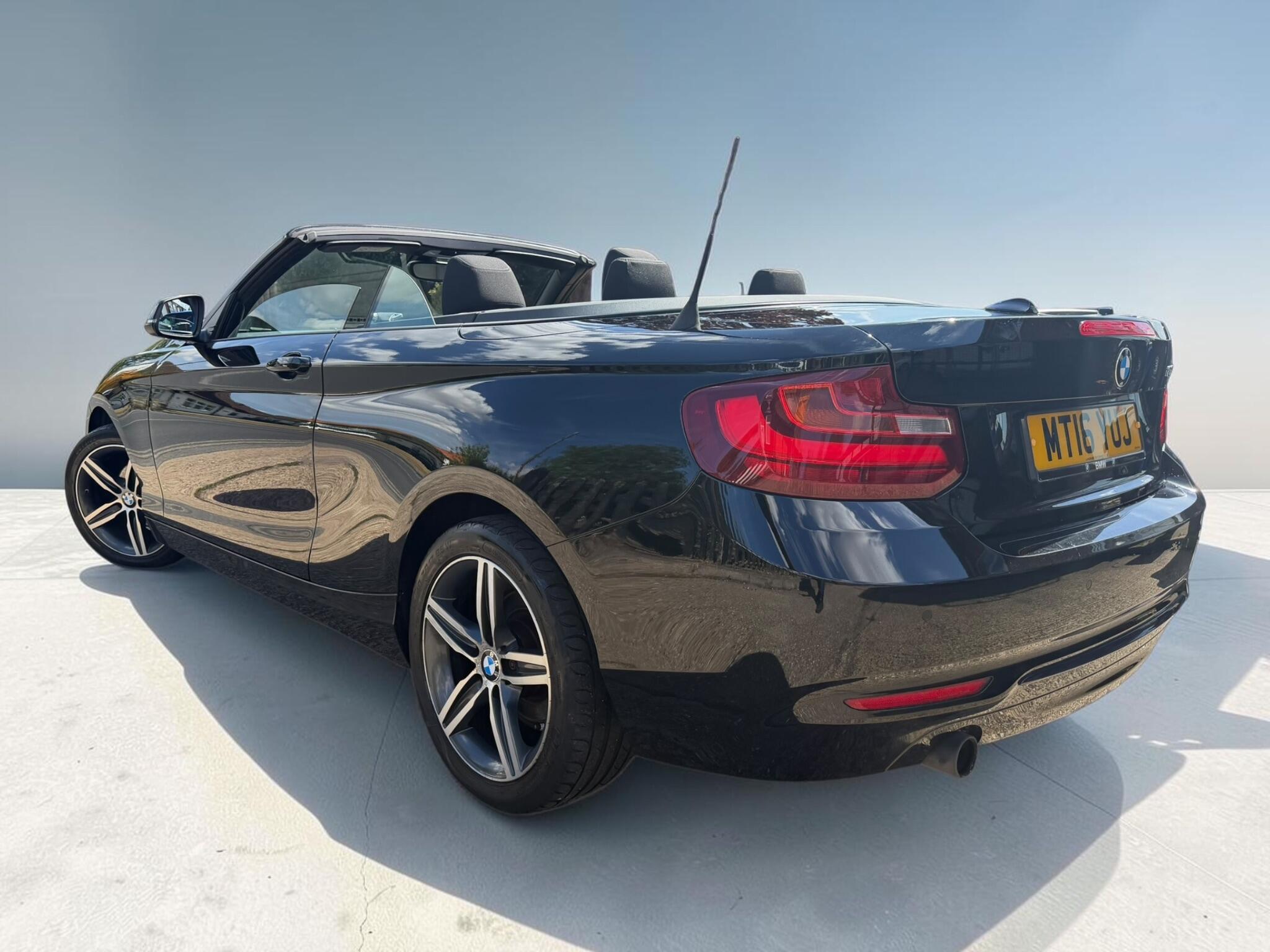 BMW 2 Series view 4