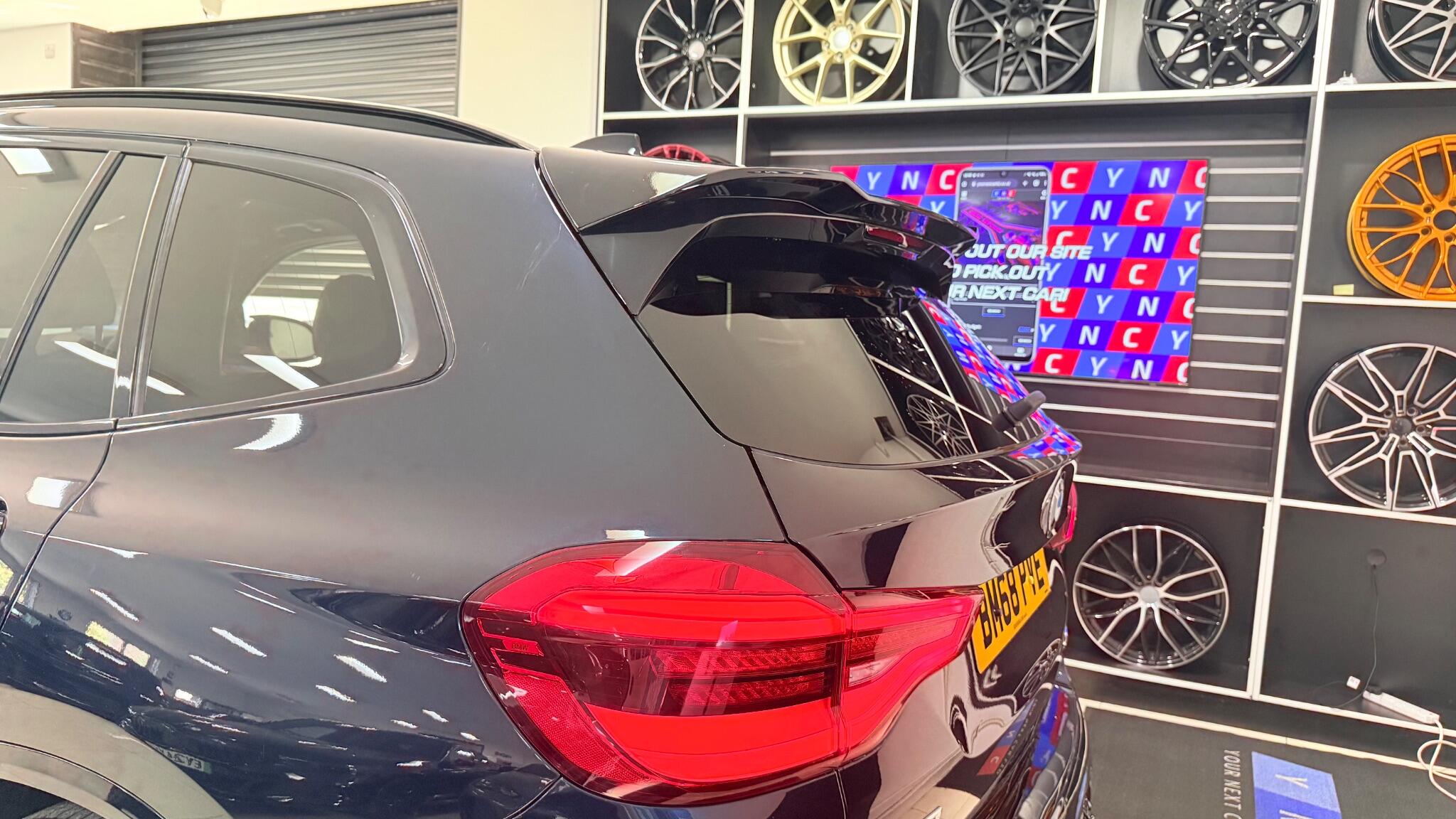 BMW X3 view 12
