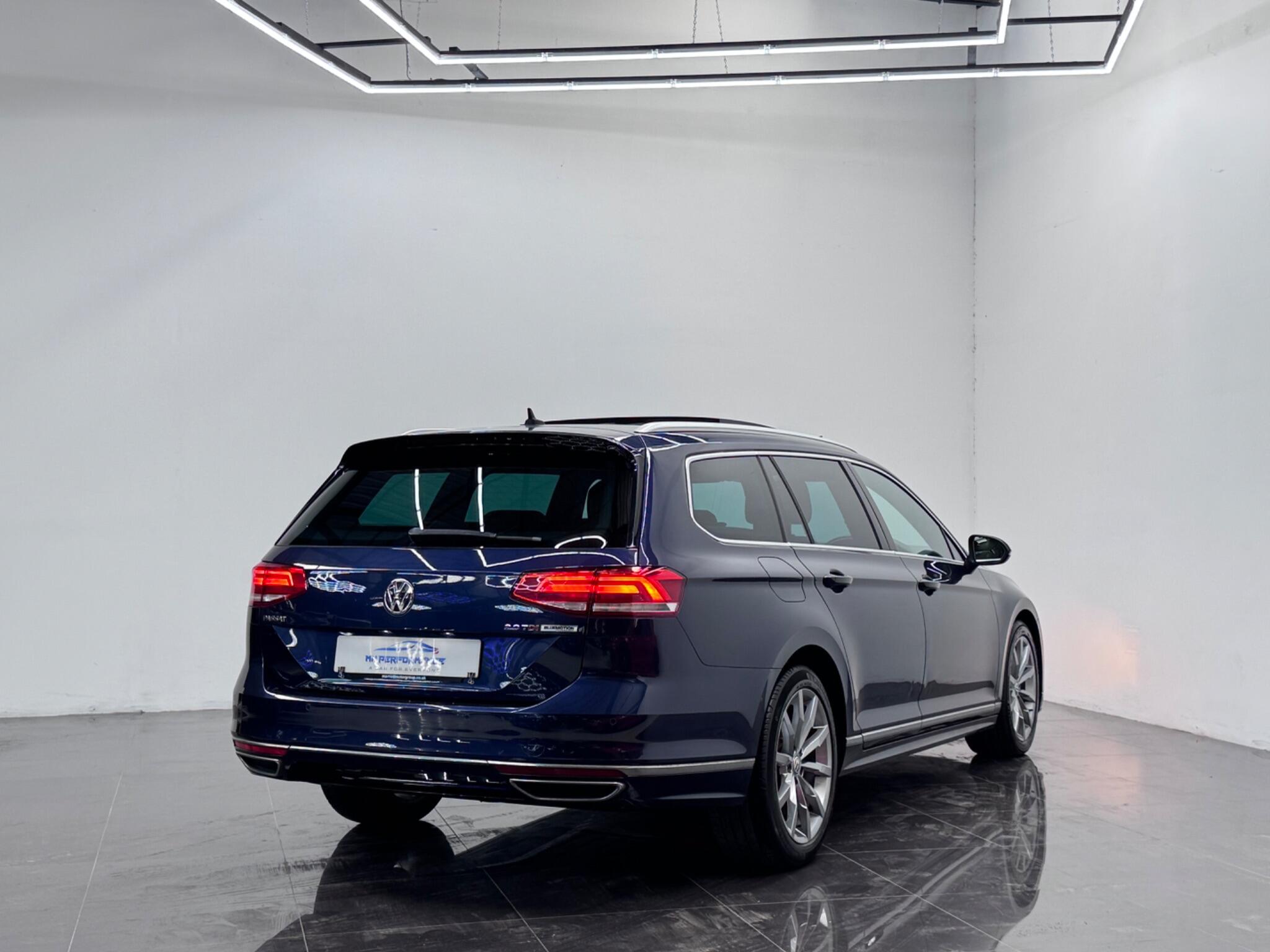 Volkswagen Passat view 26