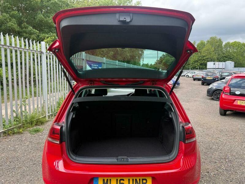 2016 Volkswagen Golf image 49