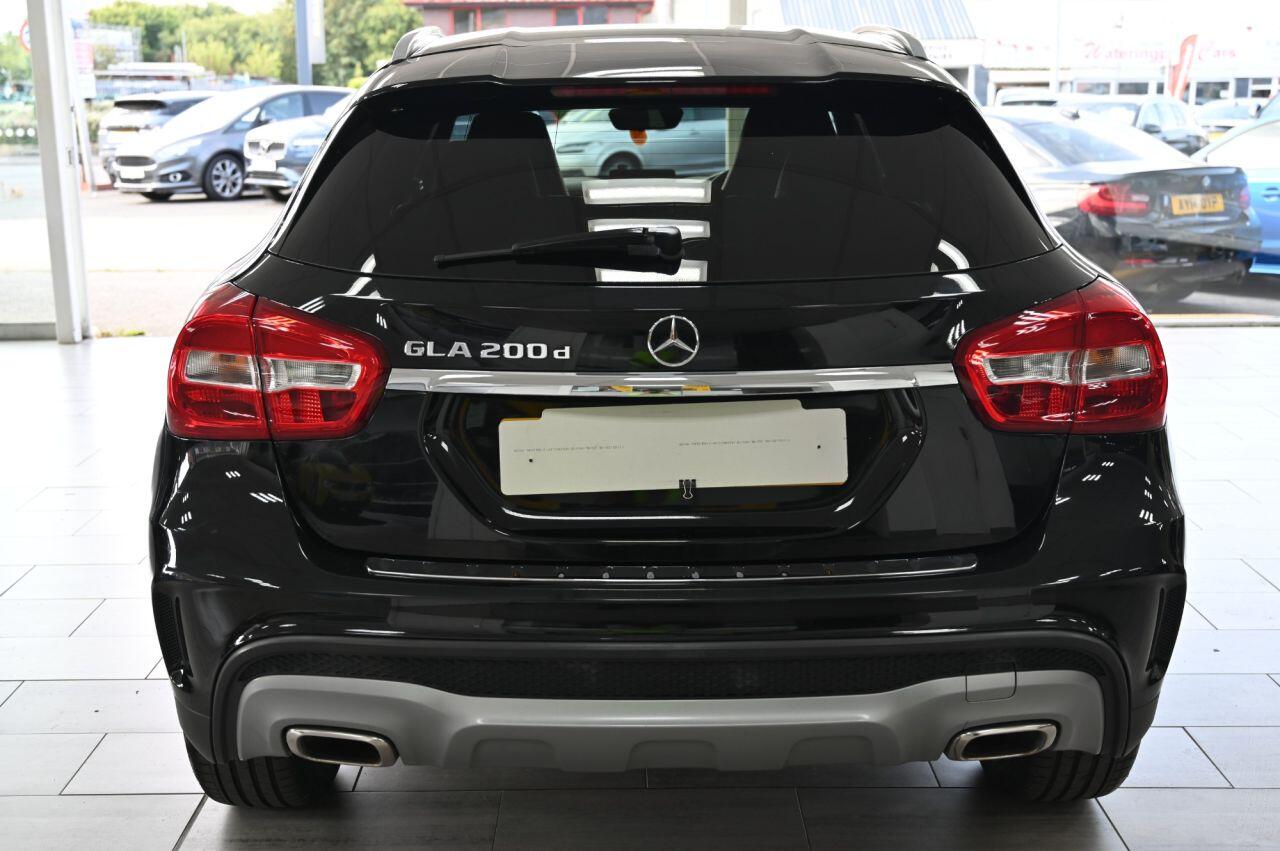 Mercedes-Benz Gla view 9