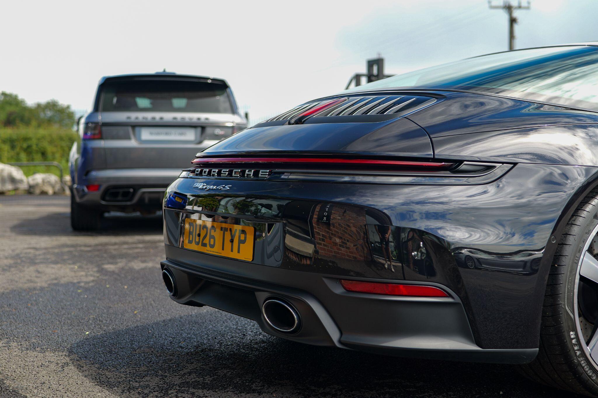 Porsche 911 view 13
