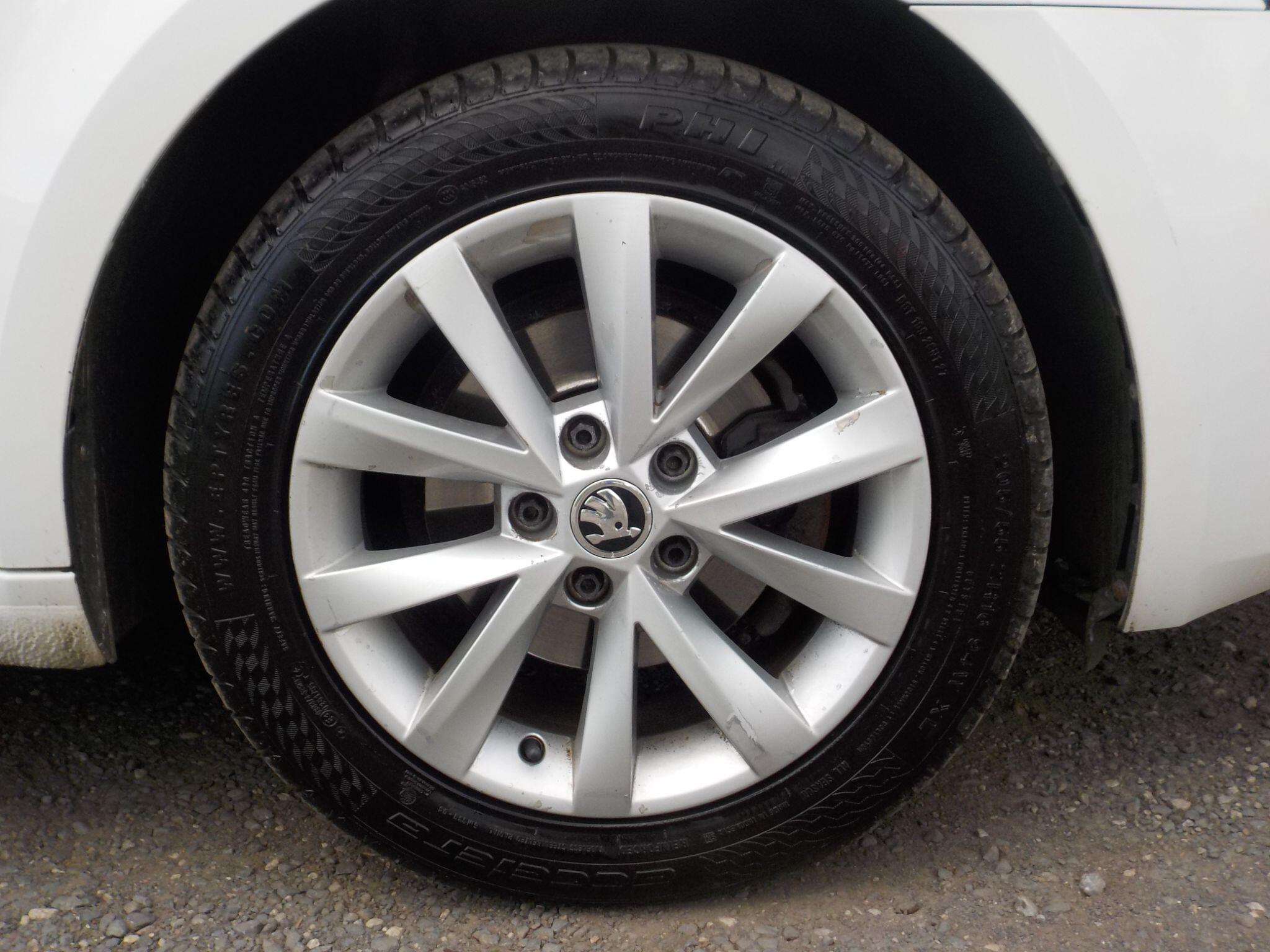 Skoda Octavia 1.6 TDI CR S Estate 5dr Diesel Manual Euro 6 (s/s) (115 ps)