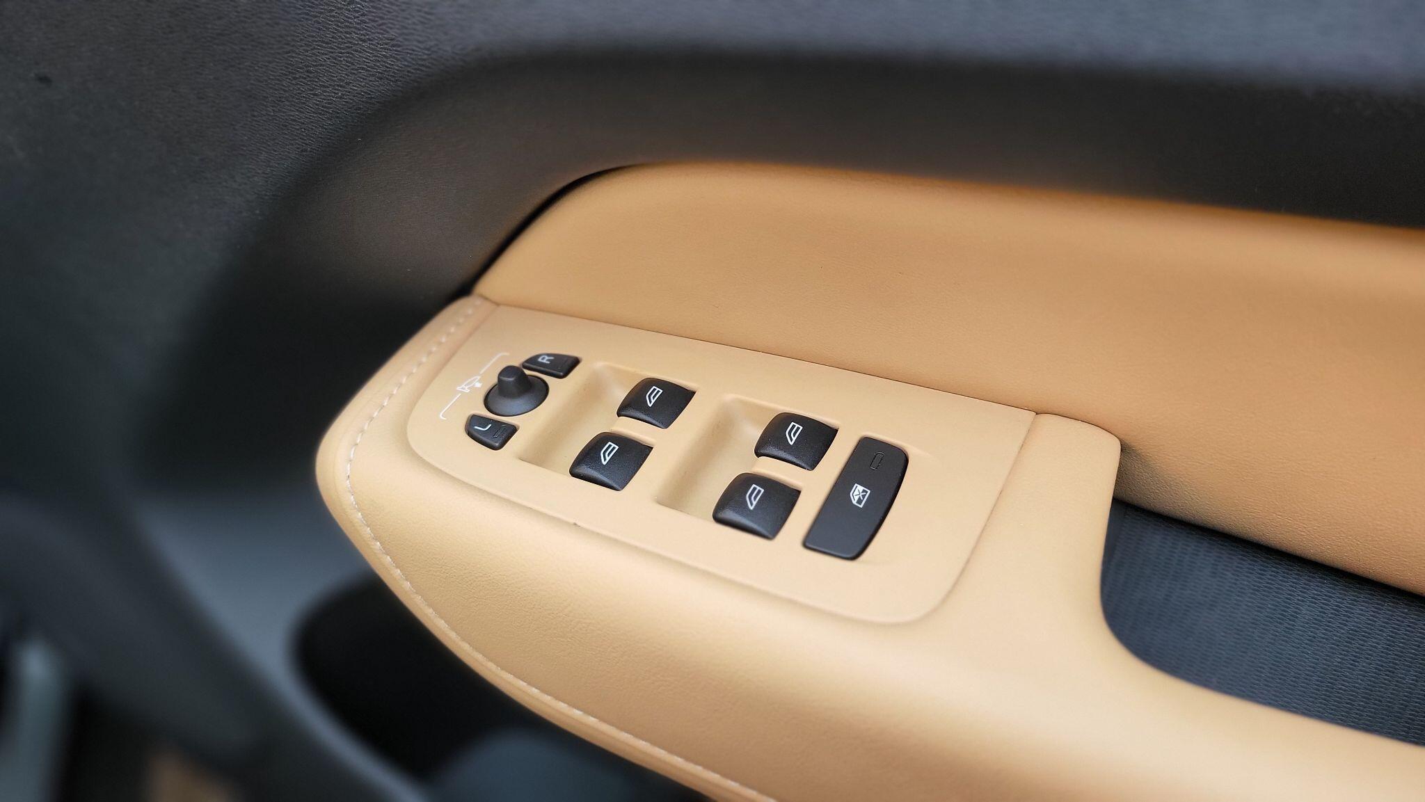 Volvo XC60 view 24