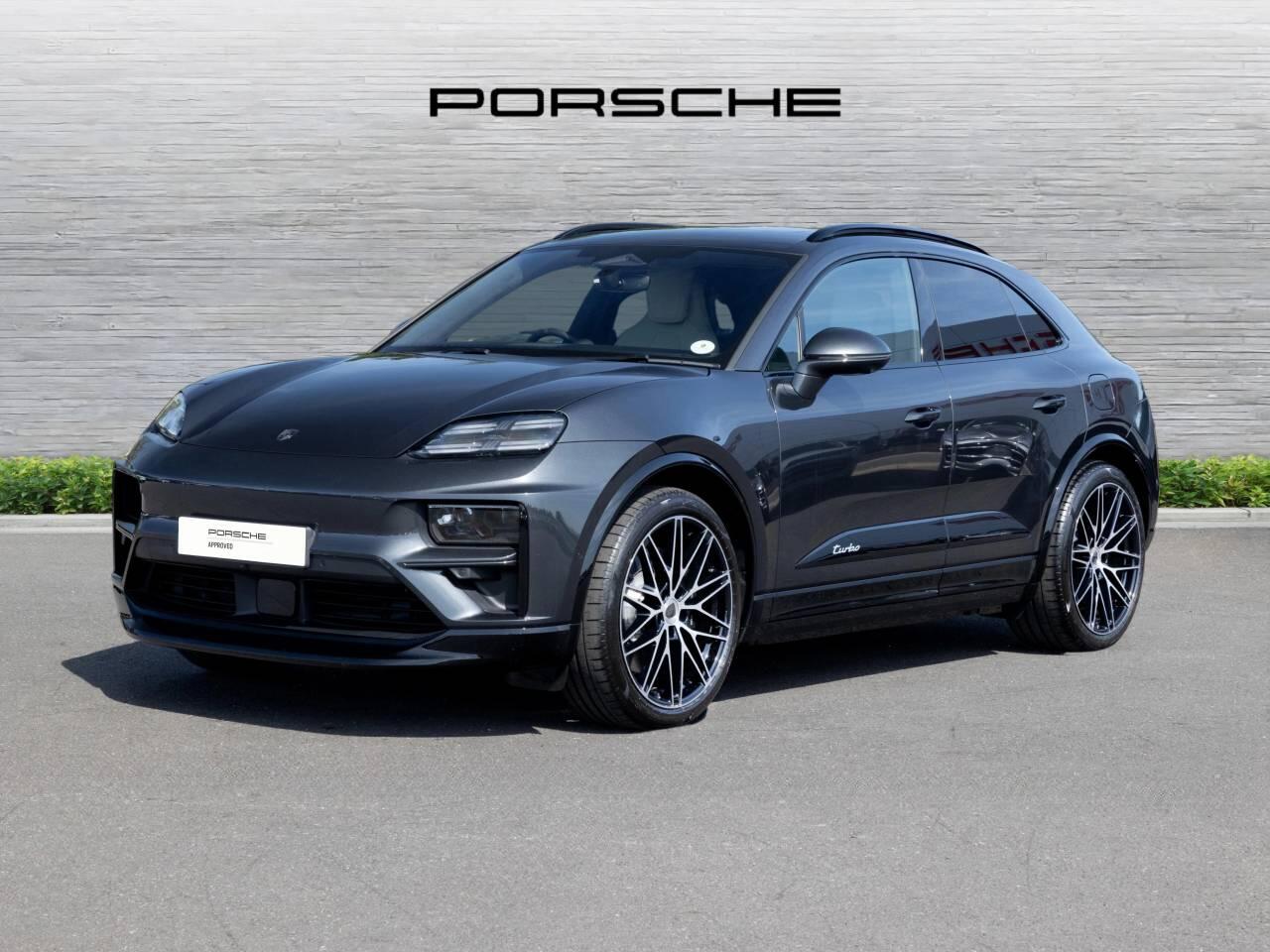 Porsche Macan view 11