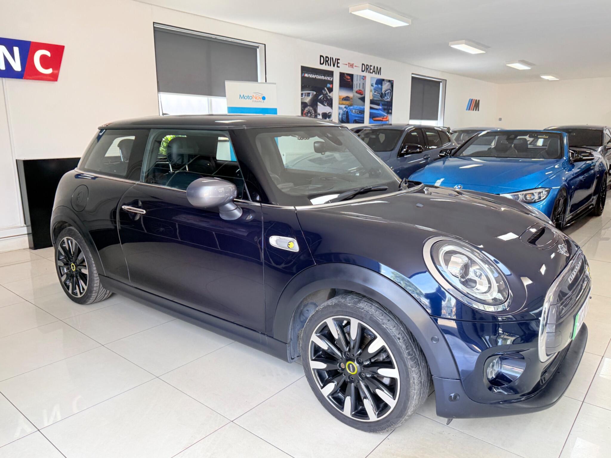 MINI Hatch view 19