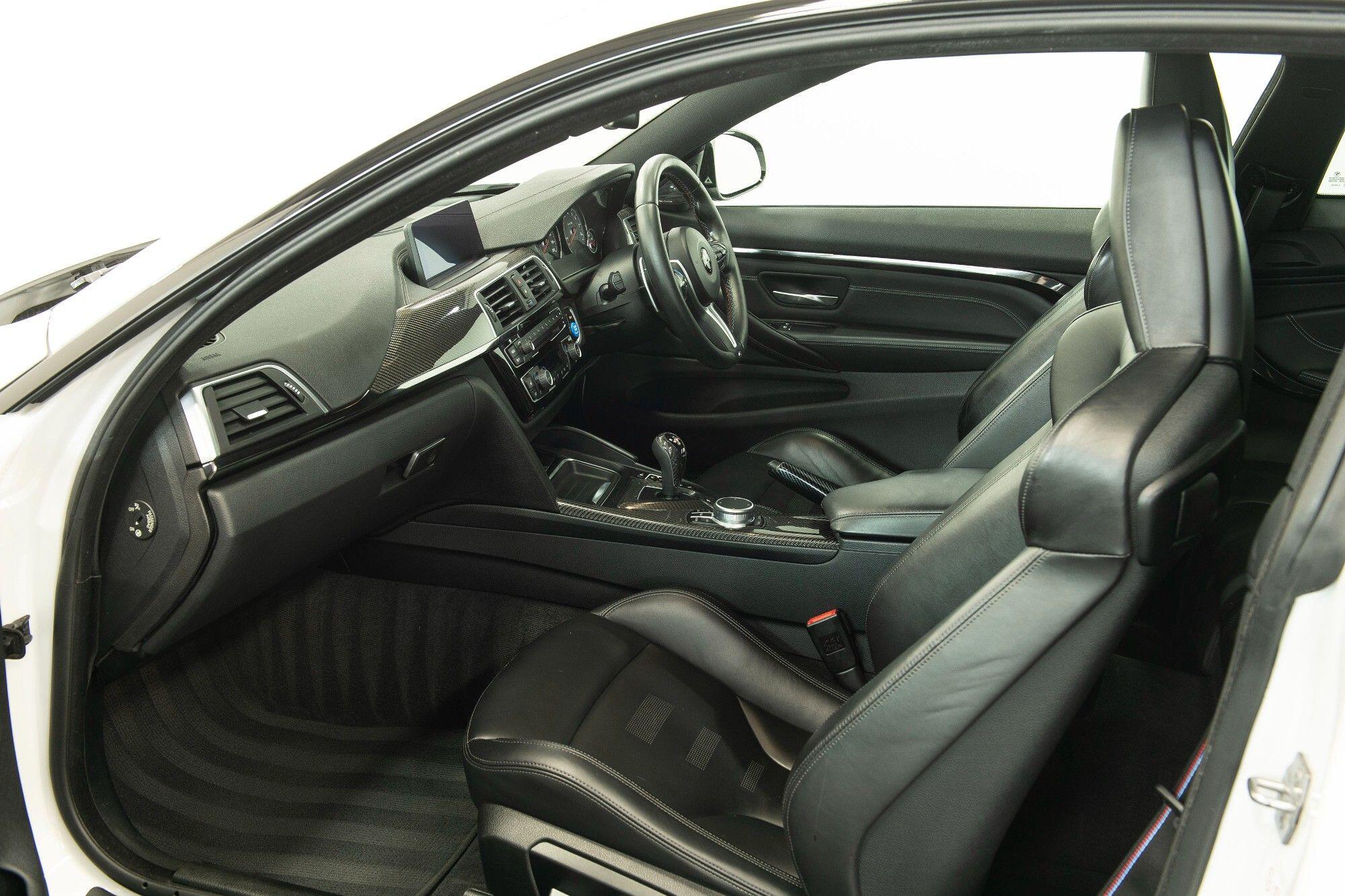 BMW M4 view 15
