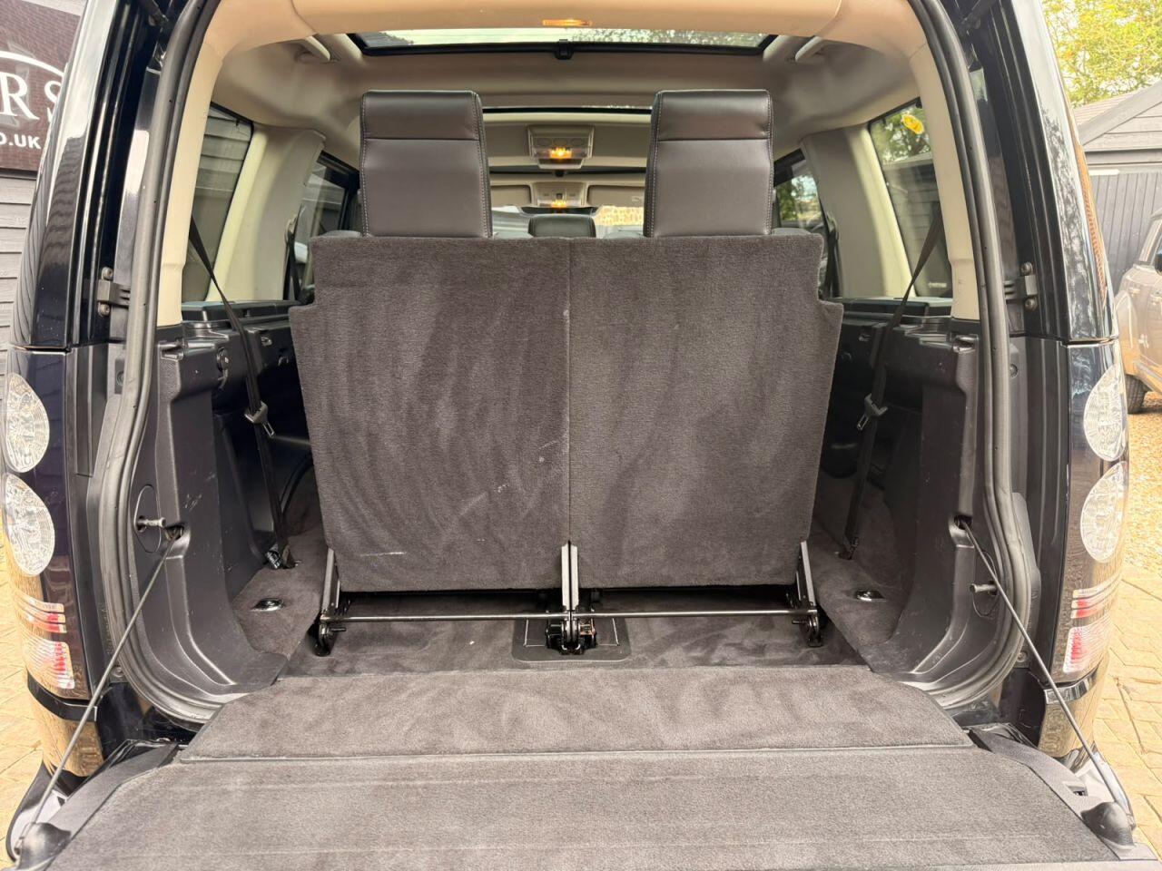 Land Rover Discovery view 21