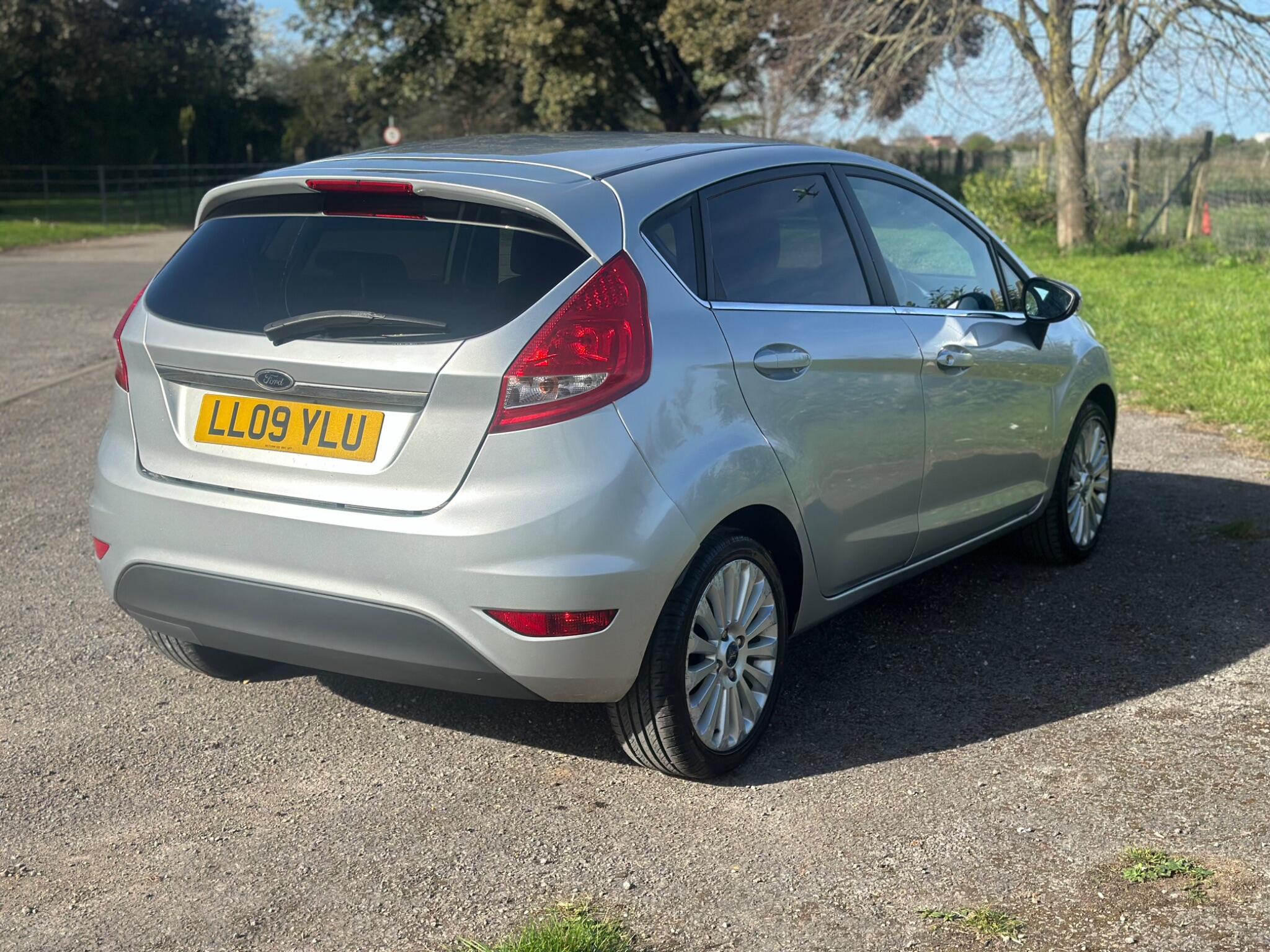 Ford Fiesta view 27