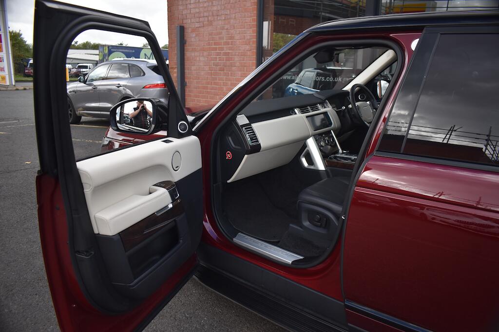 Land Rover Range Rover view 38