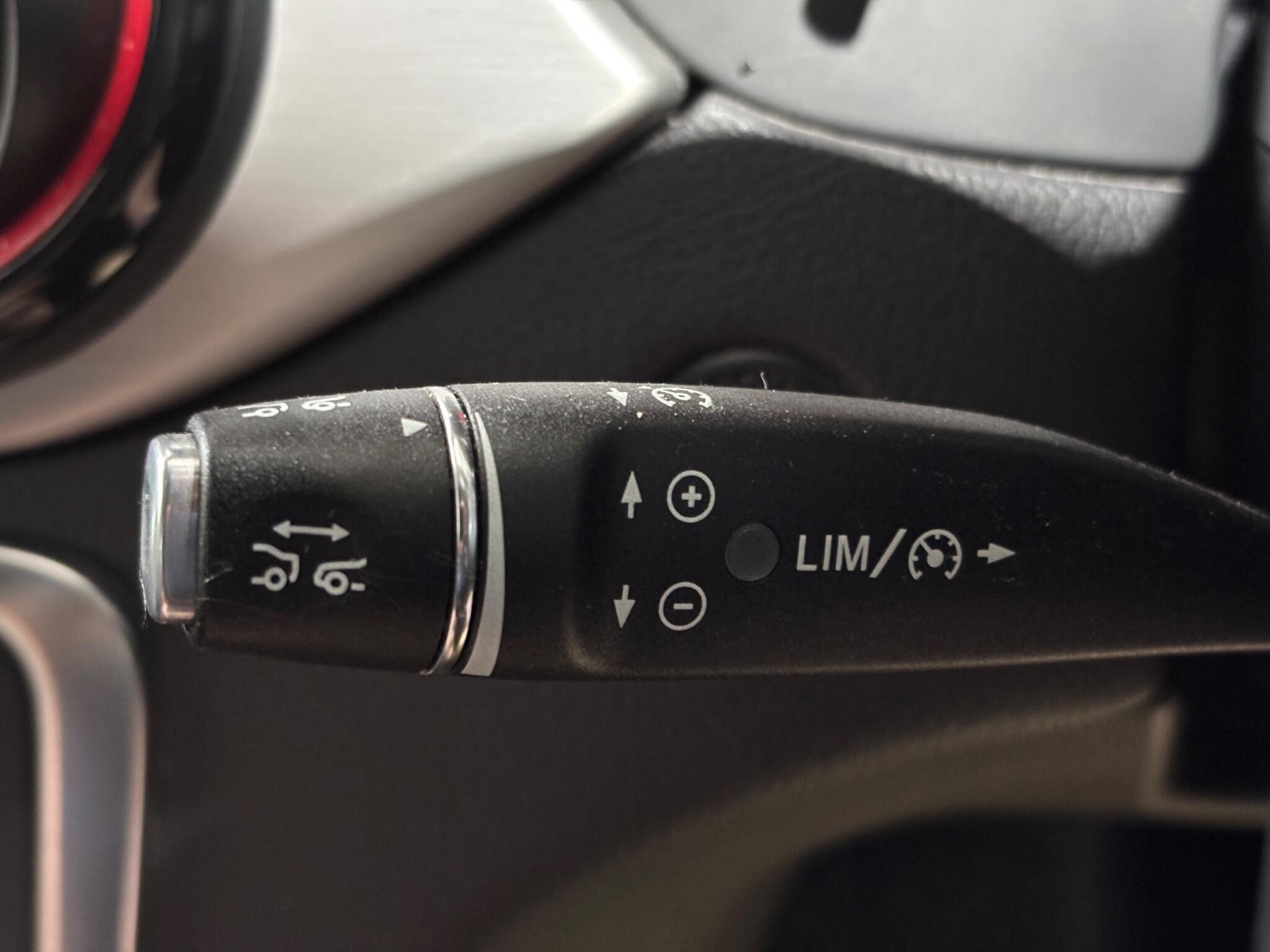 Mercedes-Benz Cla view 42