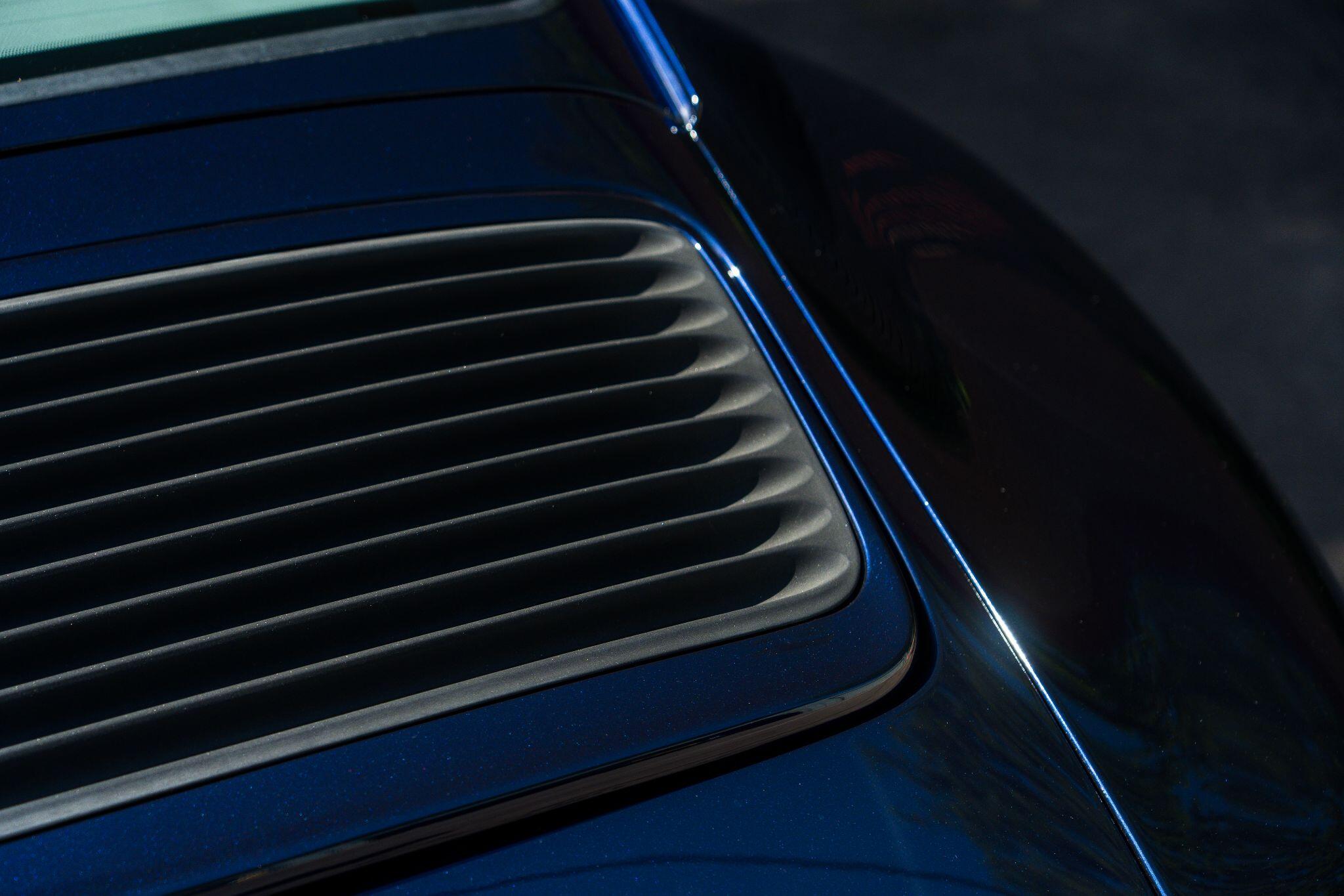 Porsche 911 view 39