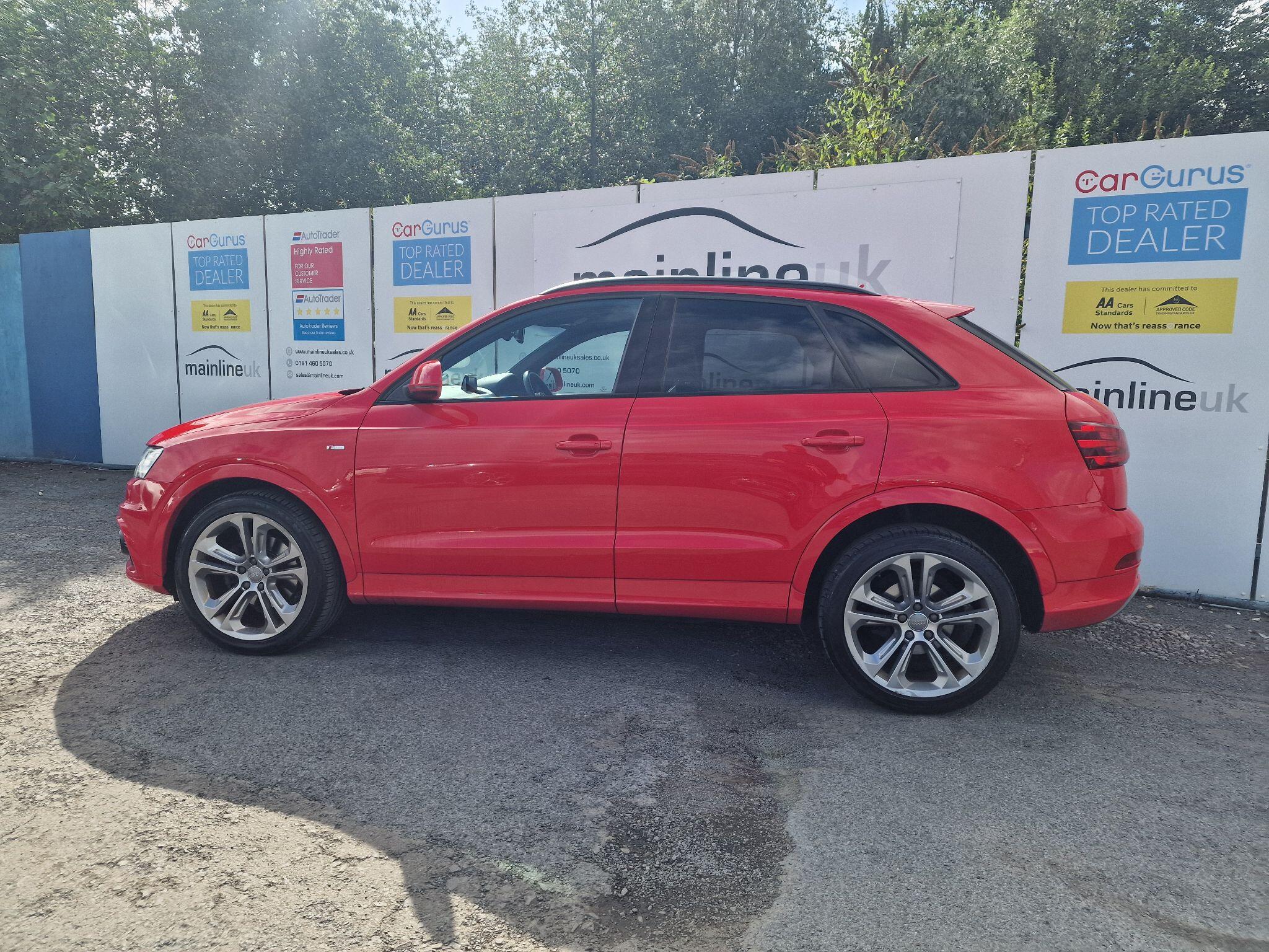 Audi Q3 view 22