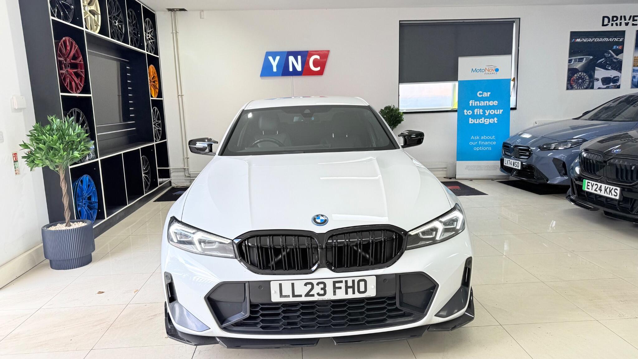 BMW 3 Series view 47