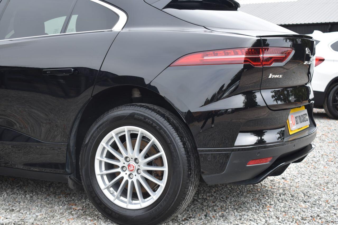 Jaguar I-Pace view 13