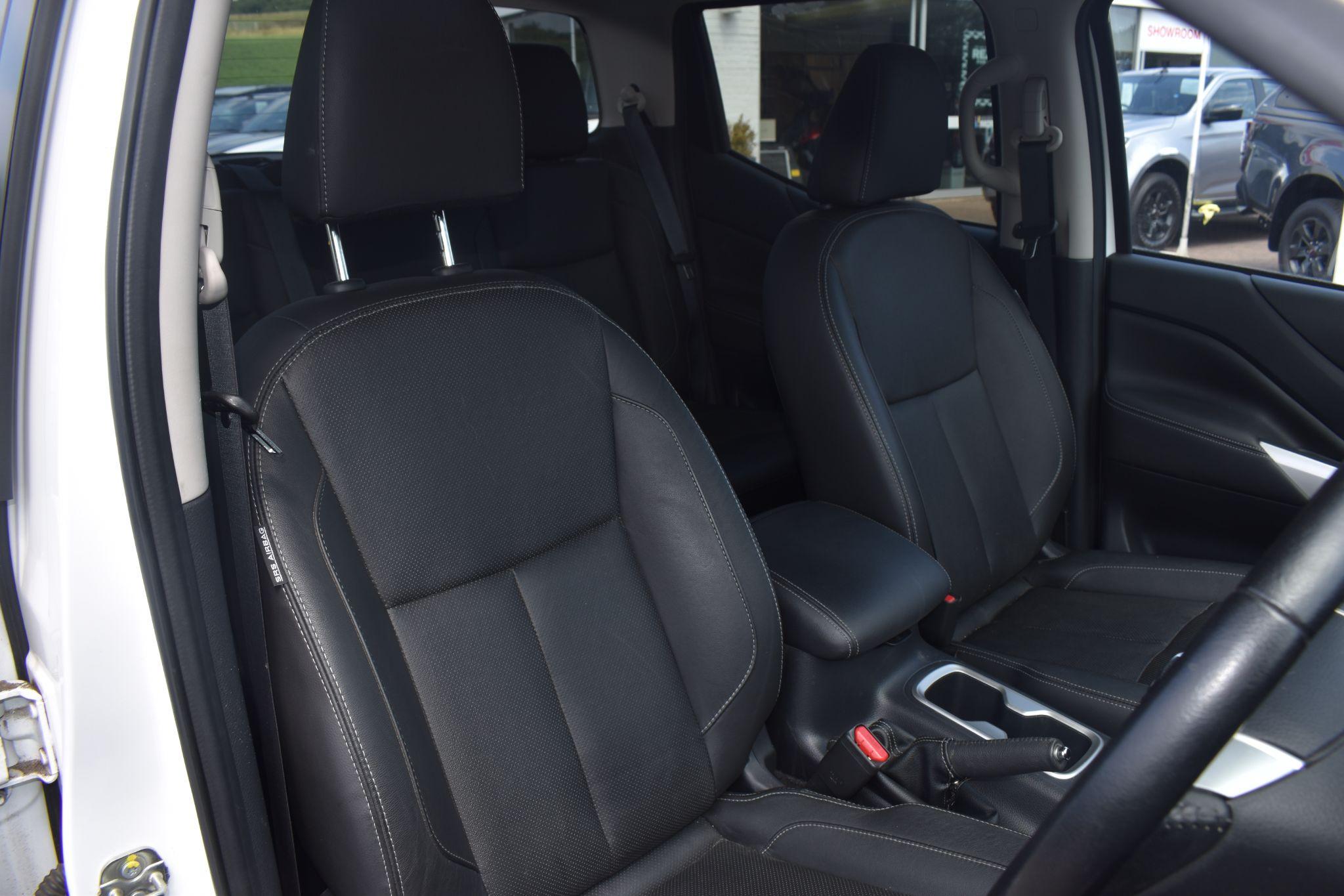 Navara - 2.3 dCi Tekna 4WD Euro 6 (s/s) 4dr - Image 23
