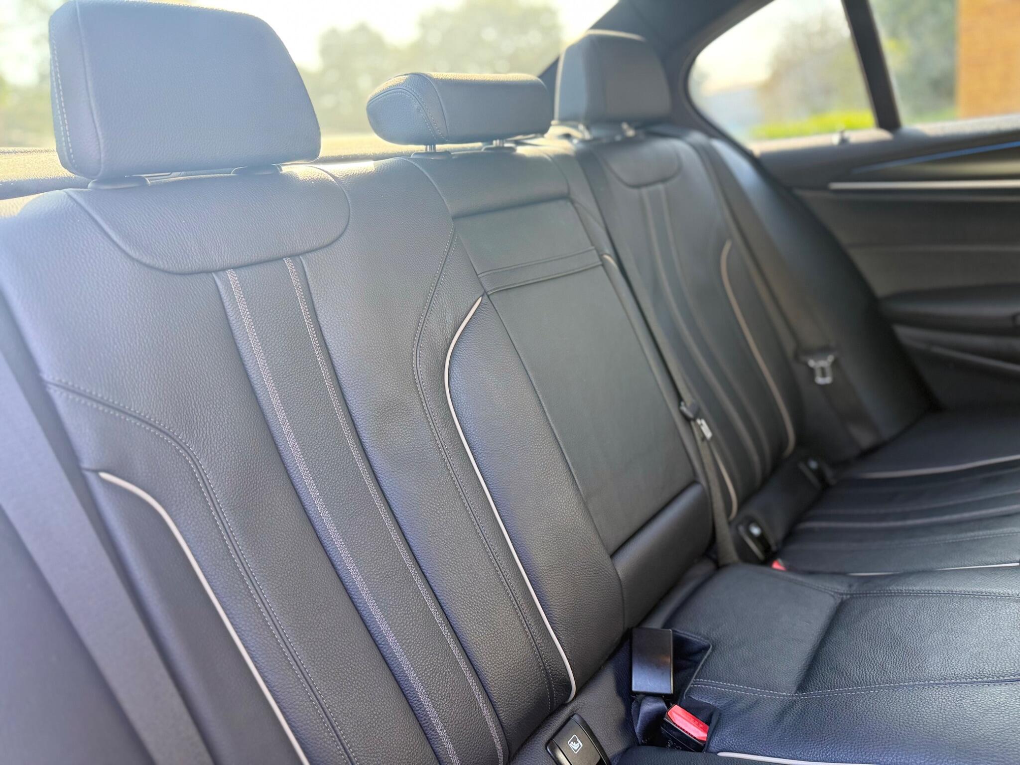 BMW 5 Series view 17