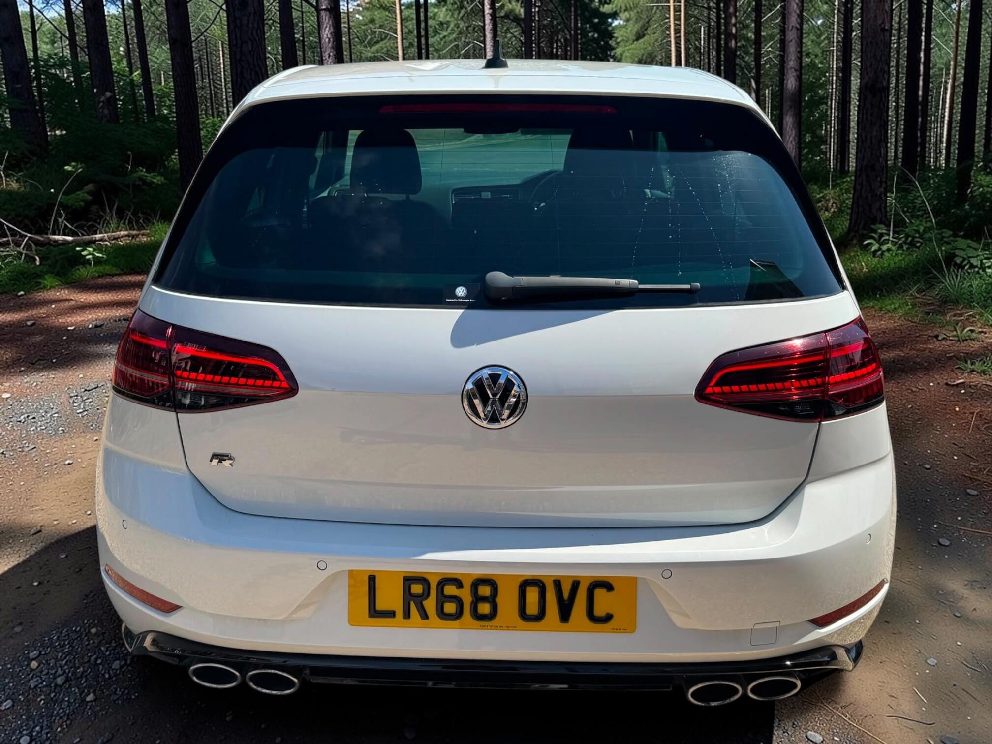 Volkswagen Golf view 9