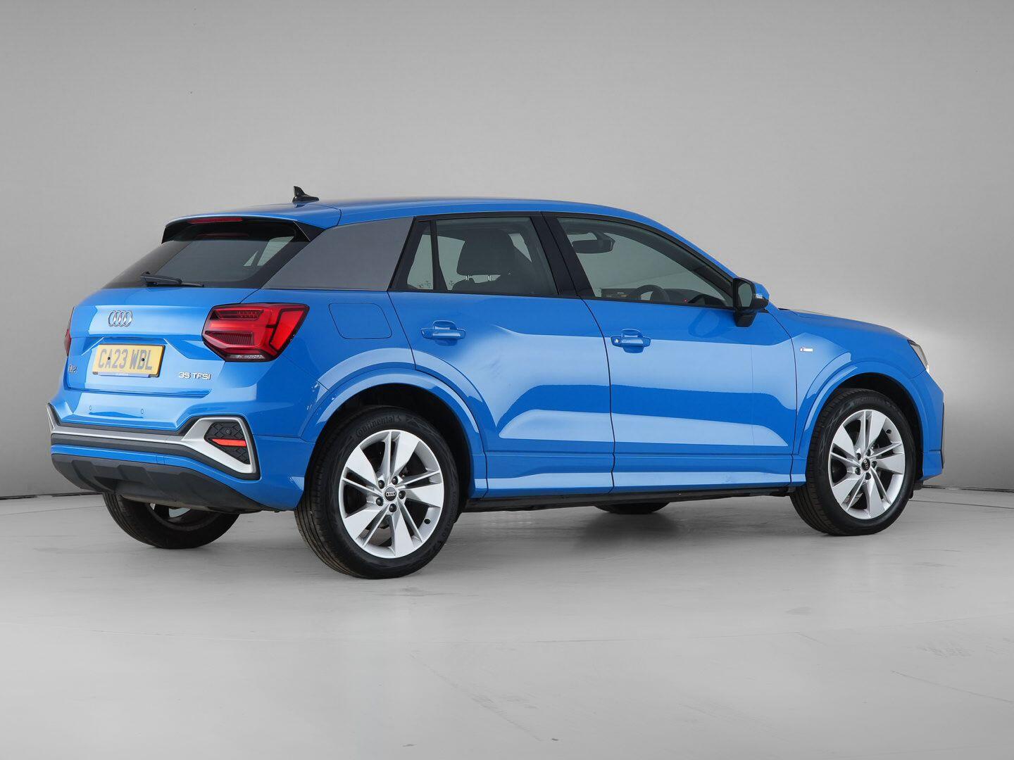 Audi Q2 view 6