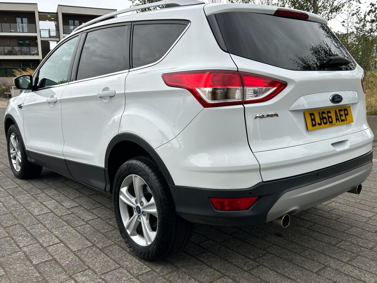 Ford Kuga view 16