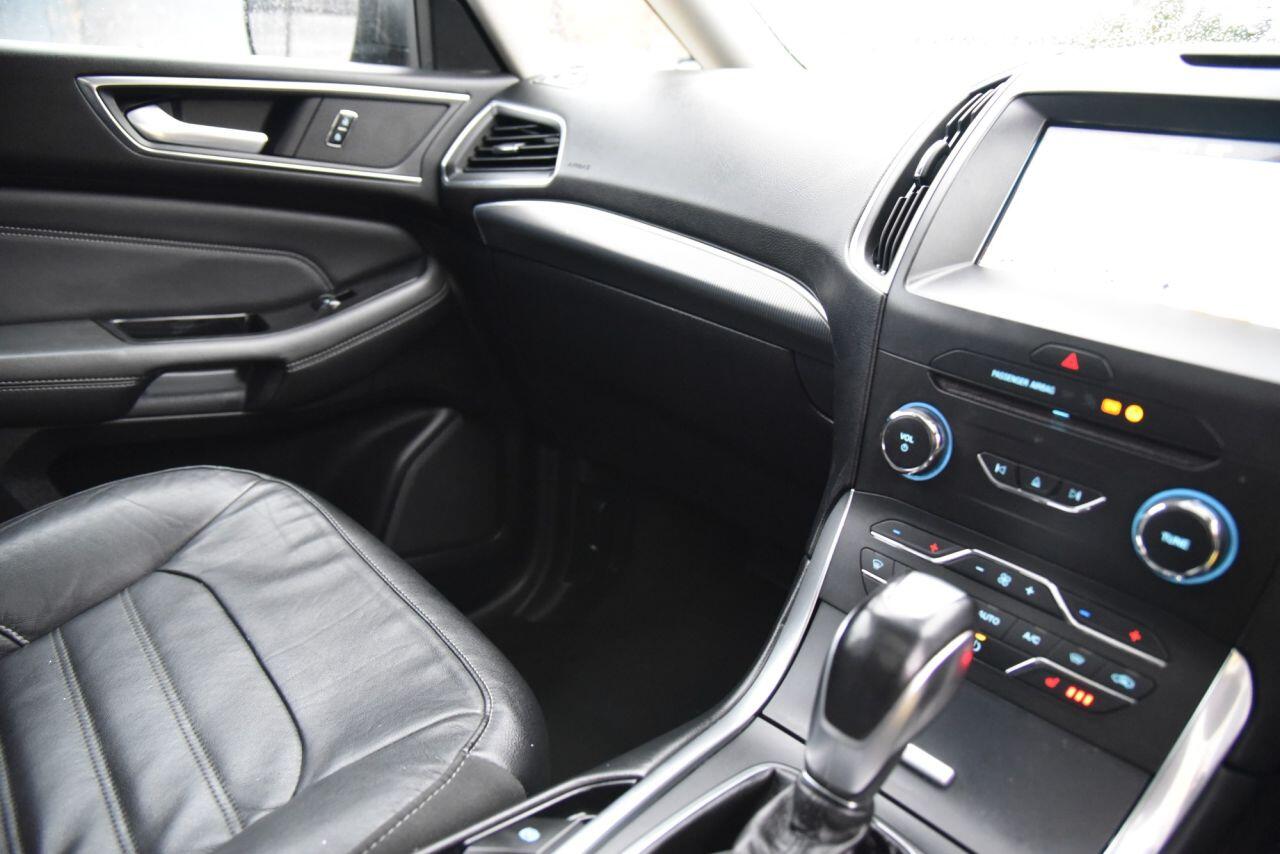 Ford Galaxy view 58