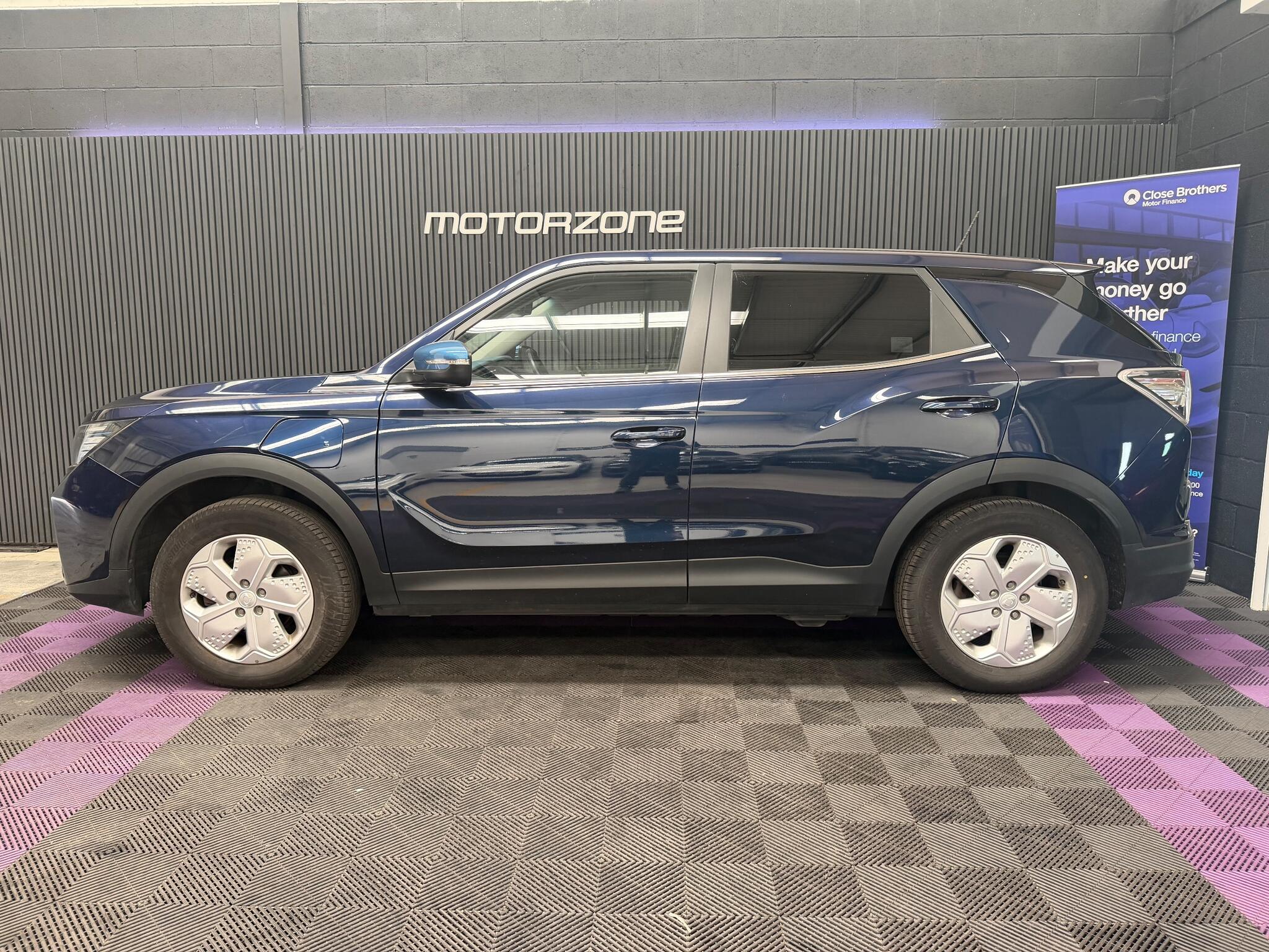 KGM Korando E-Motion view 6