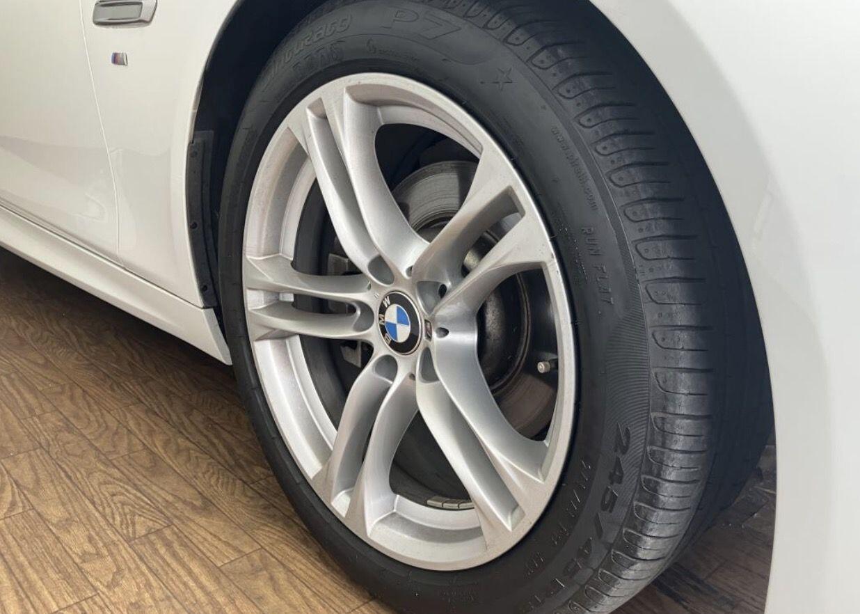 BMW 5 Series view 11