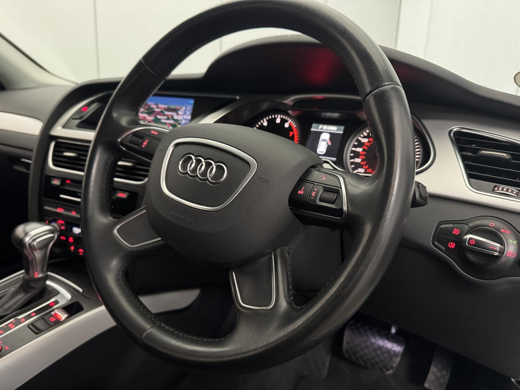Audi A4 Avant view 75