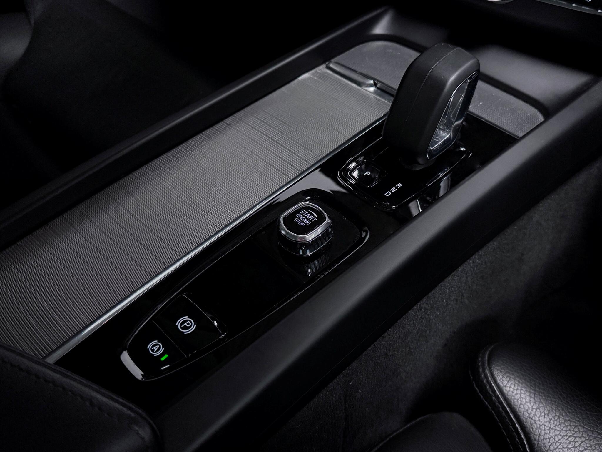 Volvo XC60 view 33