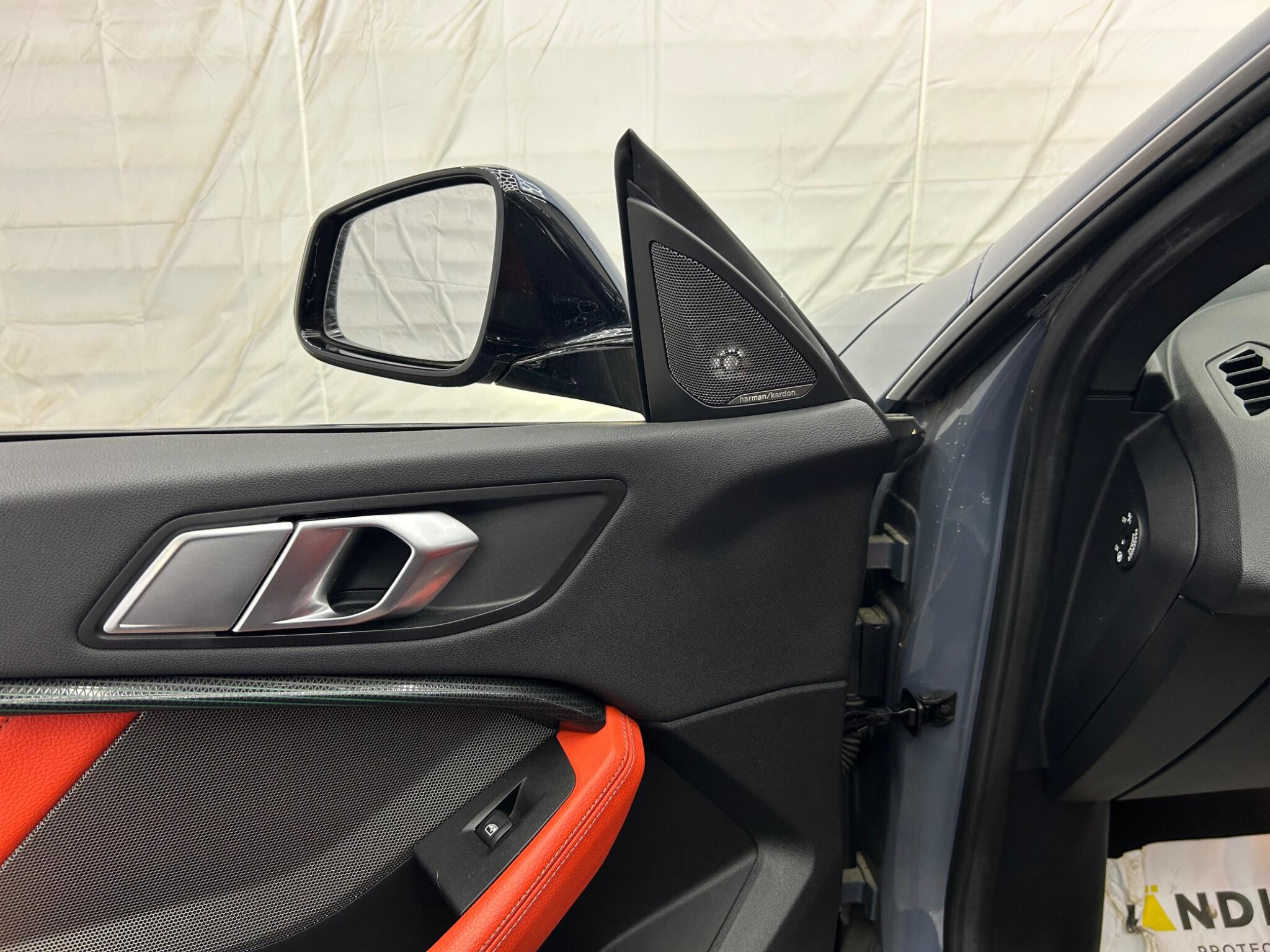 BMW 2 Series view 31
