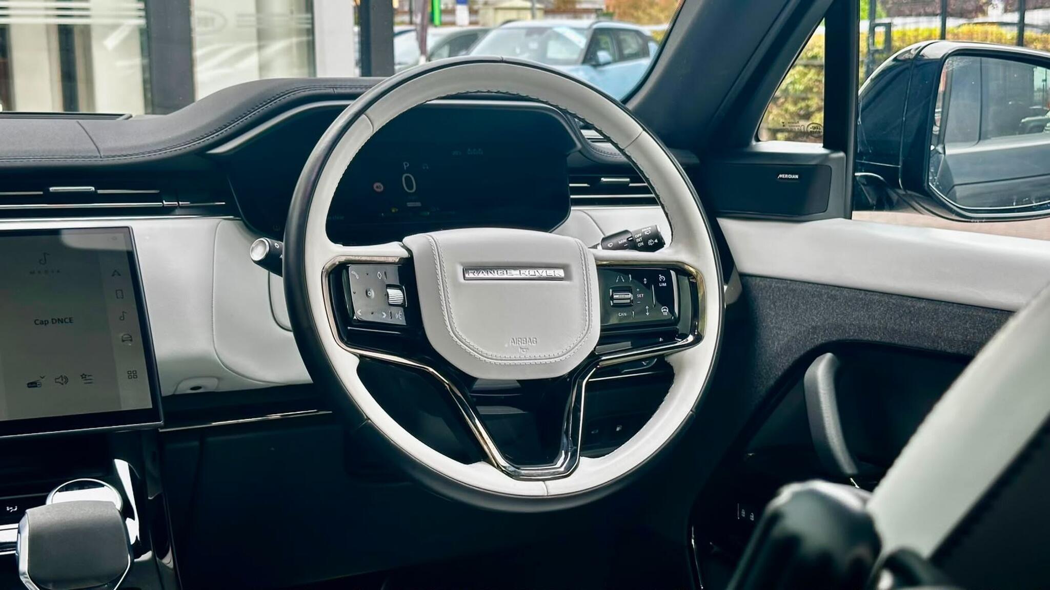 Land Rover Range Rover view 27
