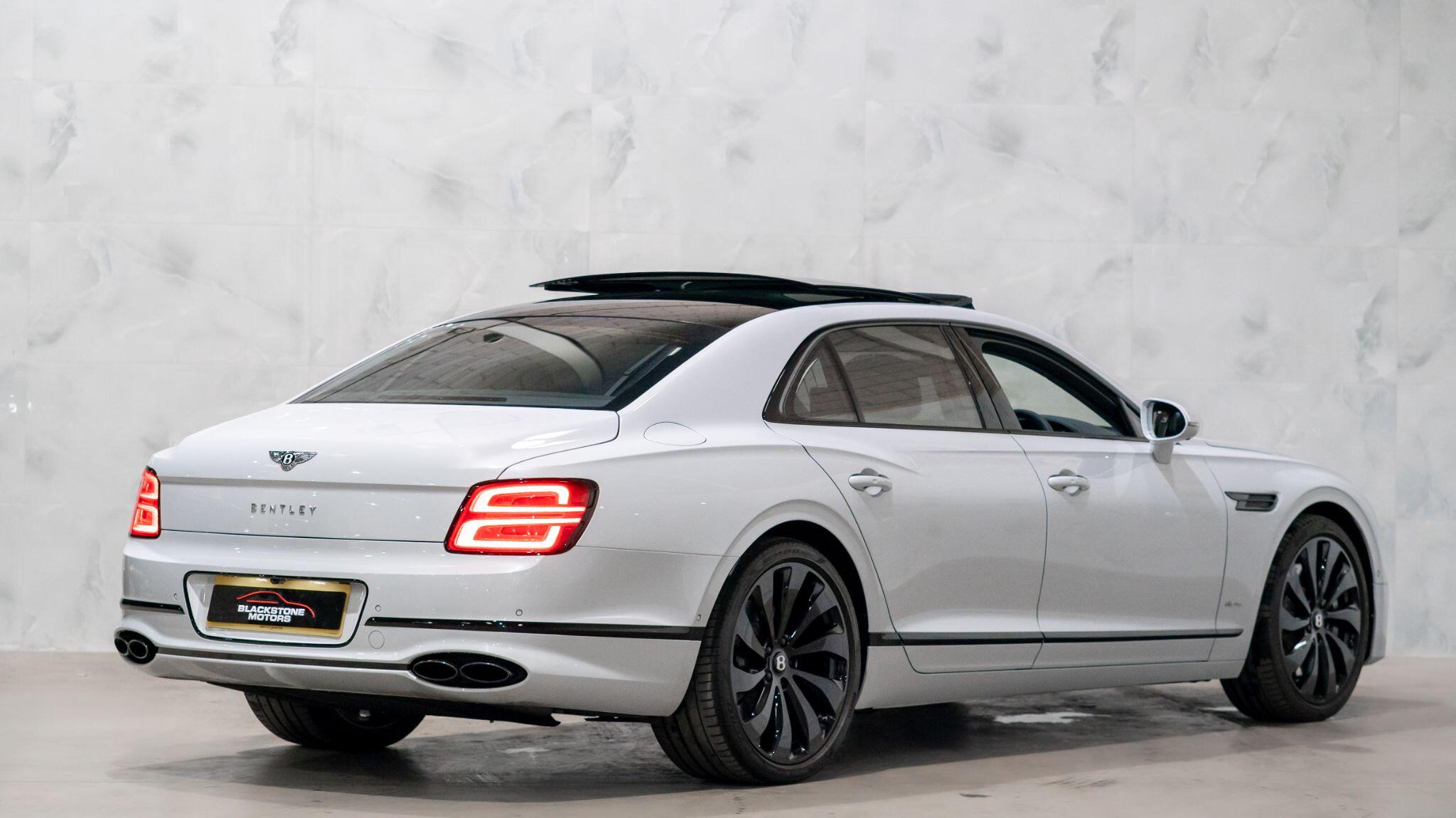 Bentley Flying Spur view 8