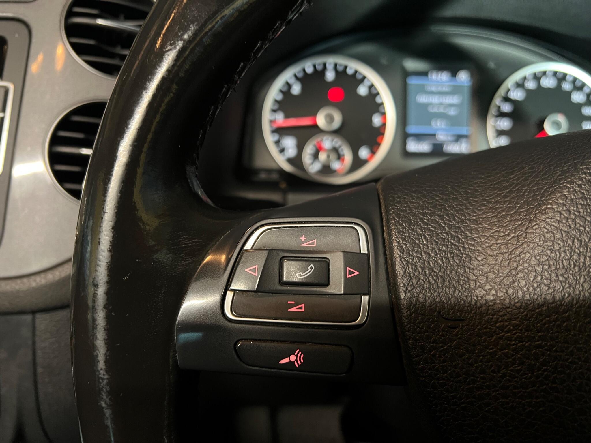Volkswagen Tiguan view 20