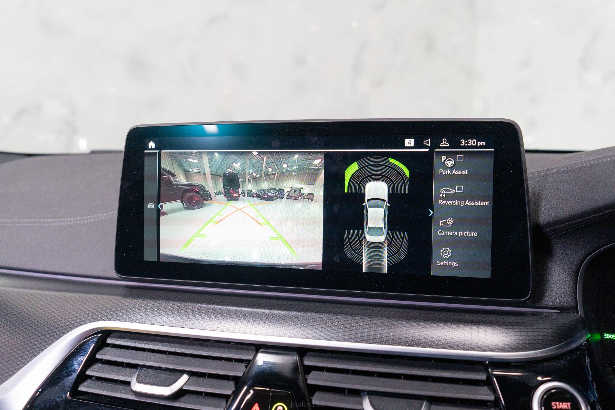 BMW 5 Series view 34