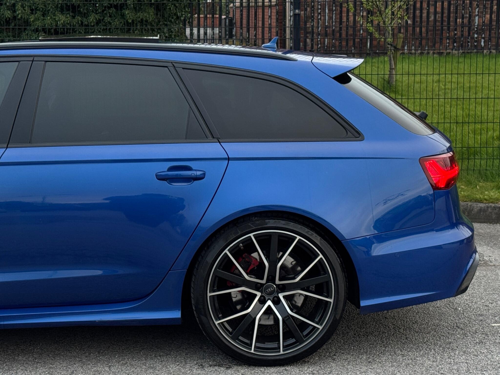 Audi RS6 view 41