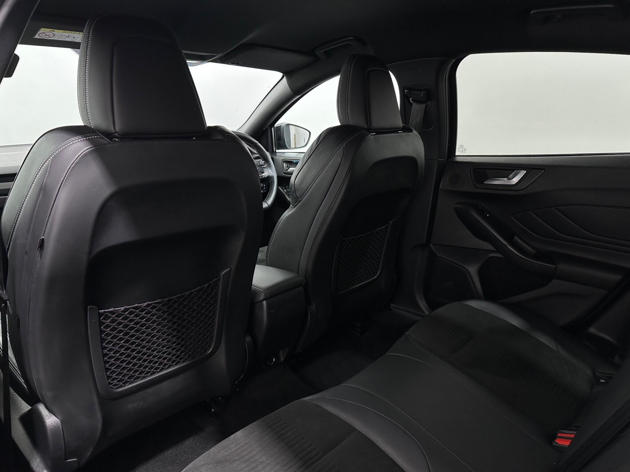 Ford Focus view 37