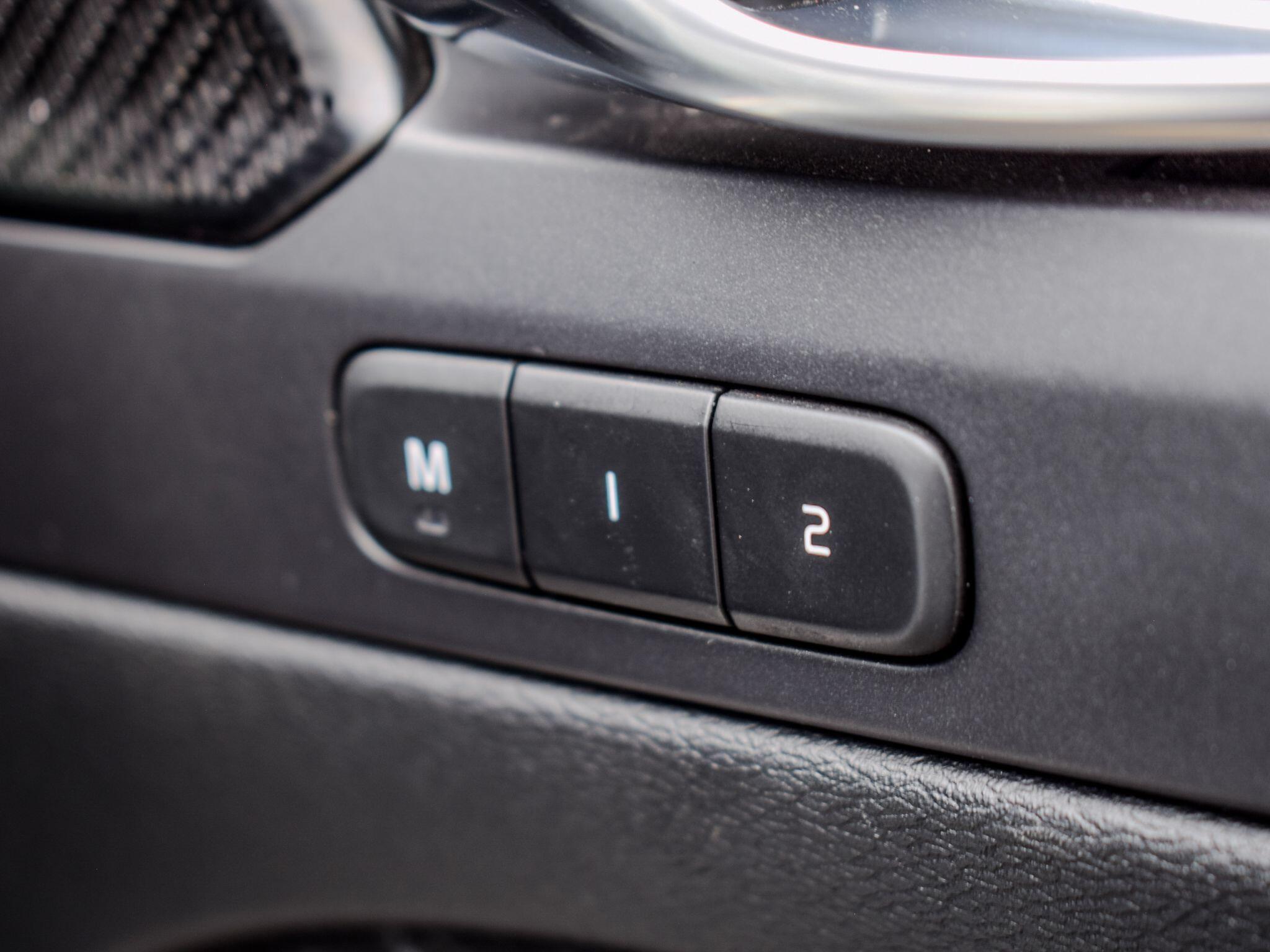 Volvo XC40 view 11