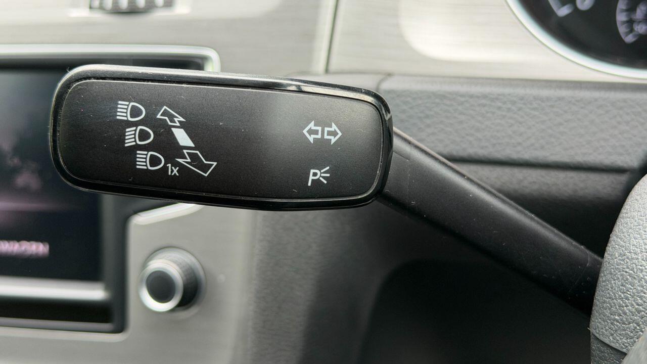 Volkswagen Golf view 26