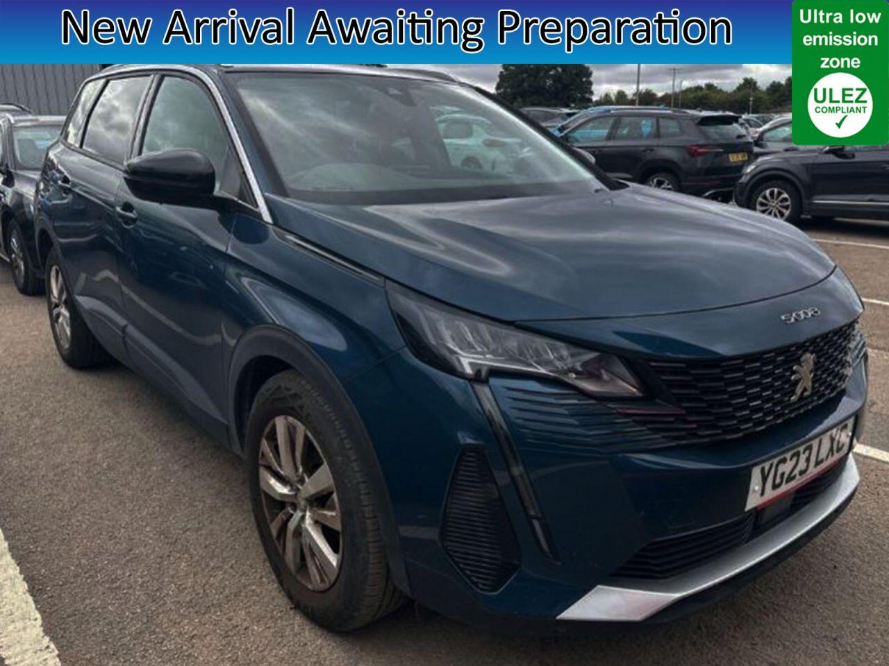 Peugeot 5008 main image
