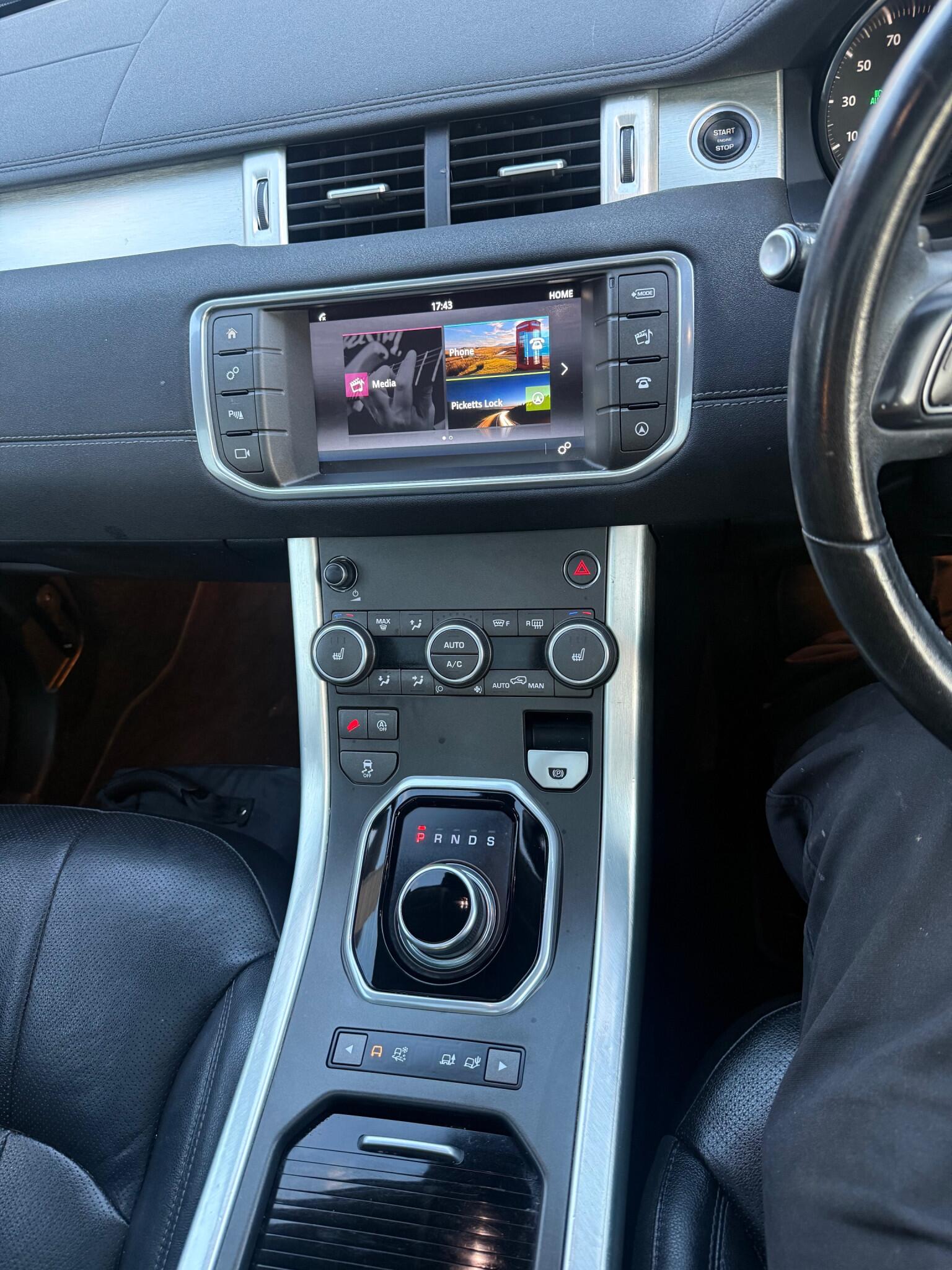 Land Rover Range Rover Evoque view 15