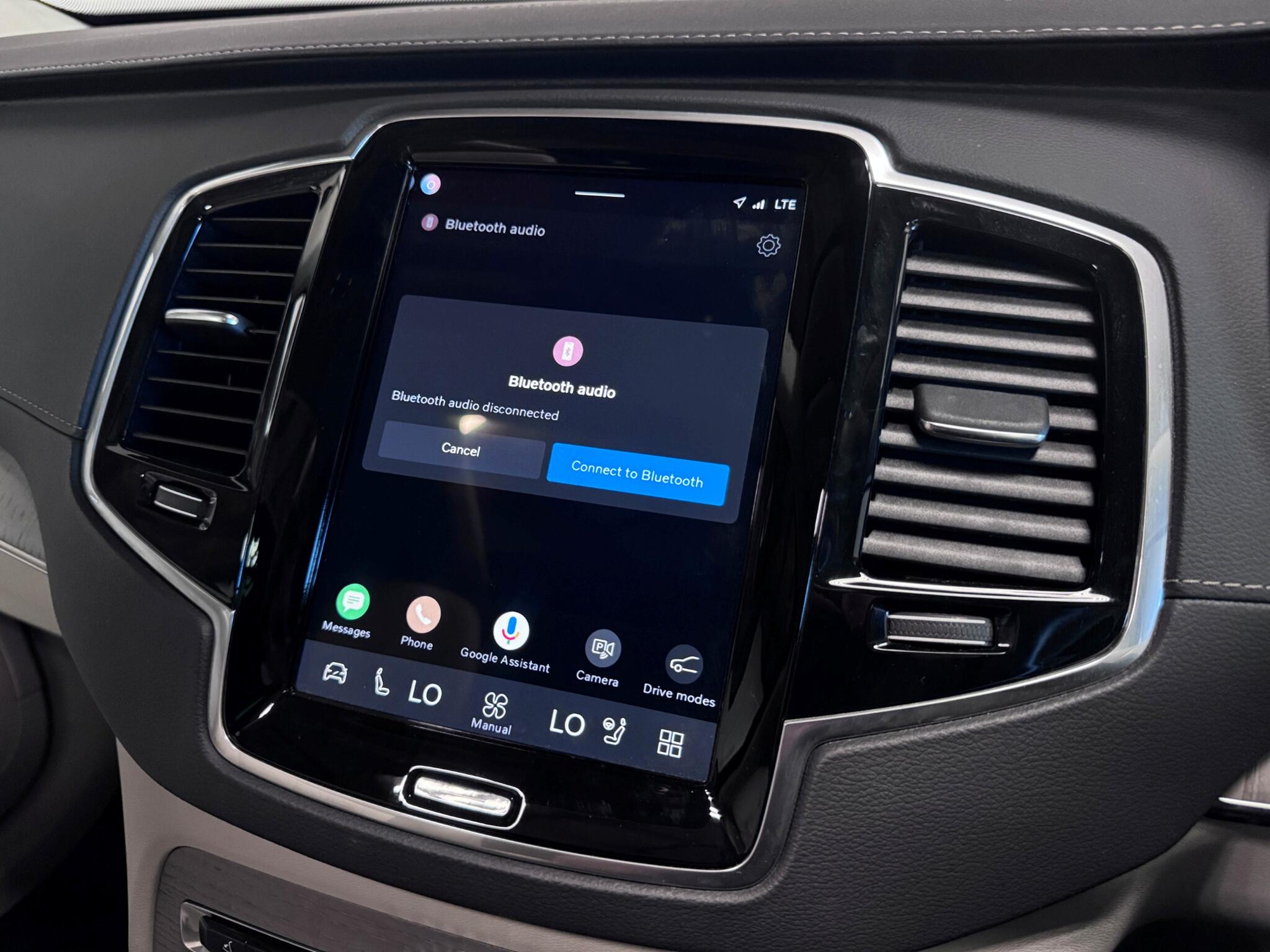 Volvo XC90 view 46