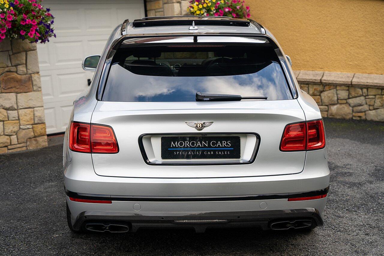 Bentley Bentayga view 17