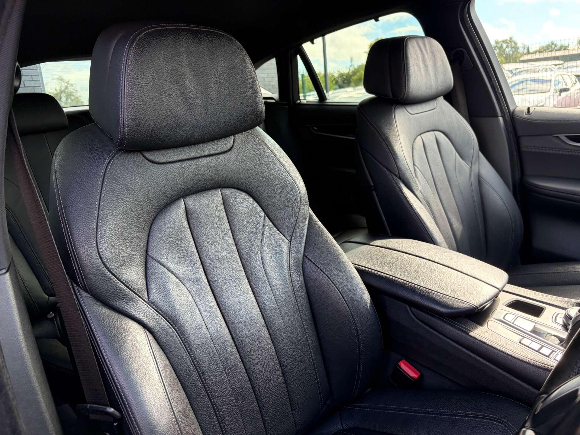 BMW X6 view 37
