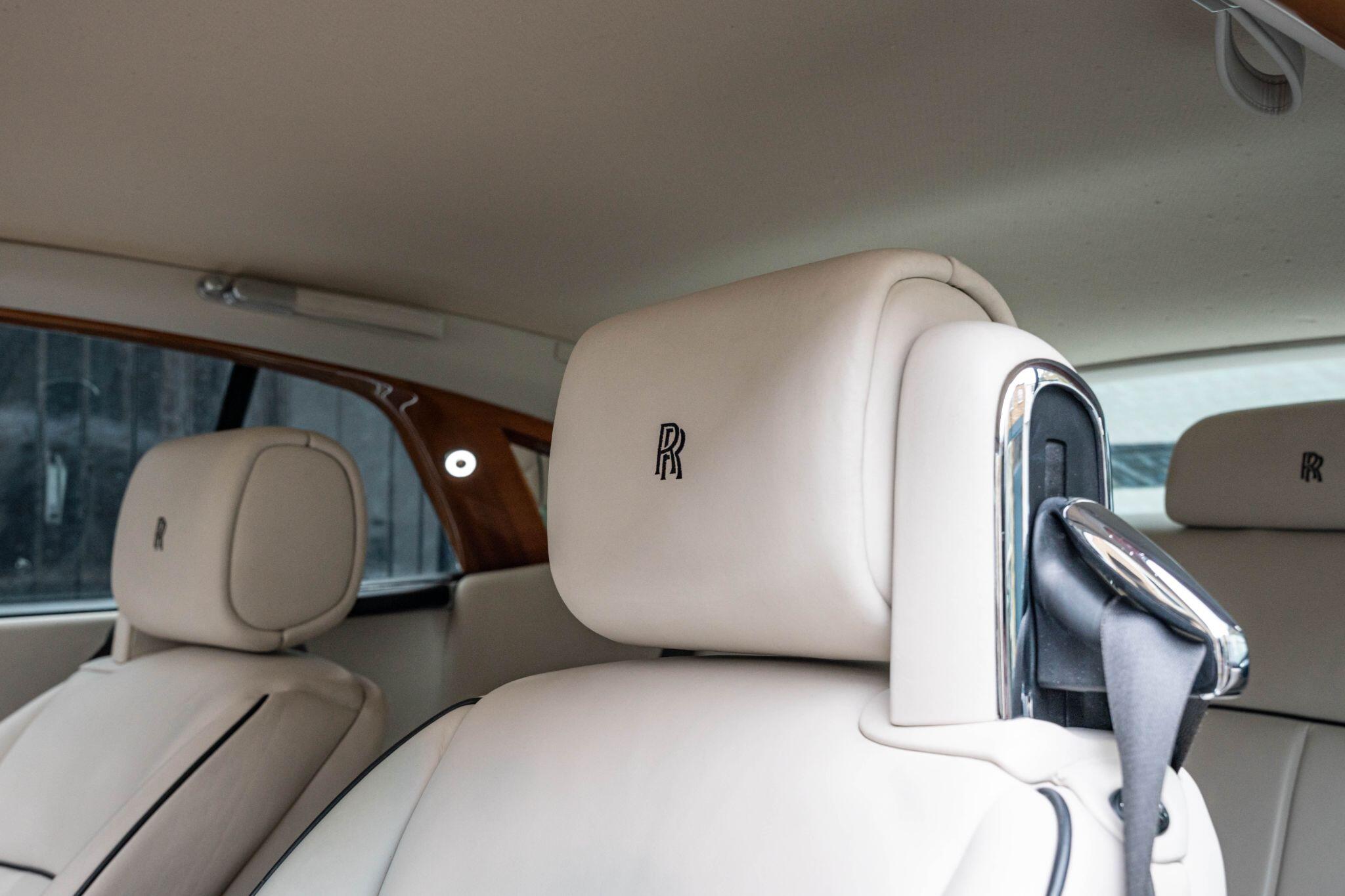 Rolls-Royce Phantom view 39