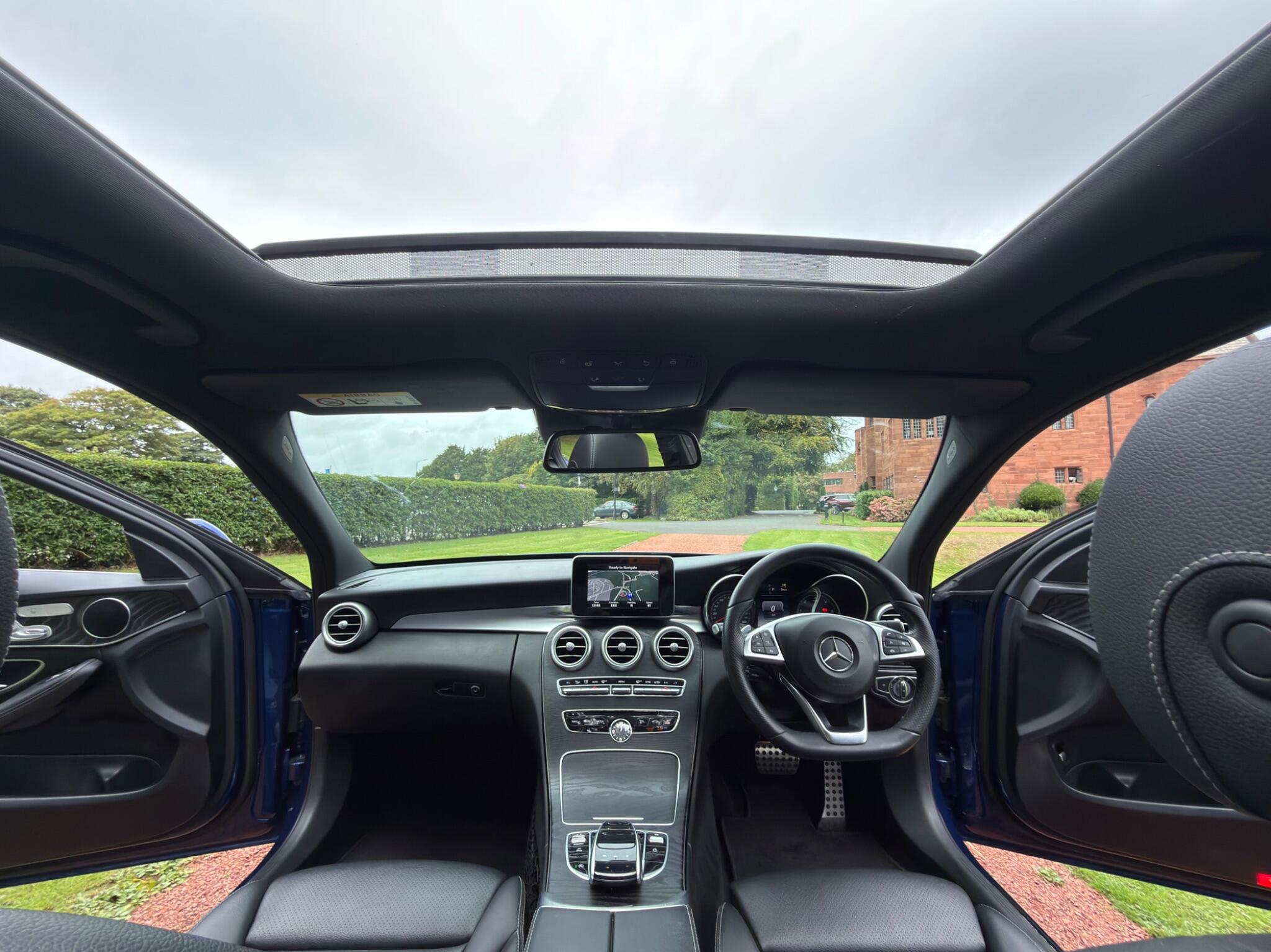 Mercedes-Benz C-Class view 22