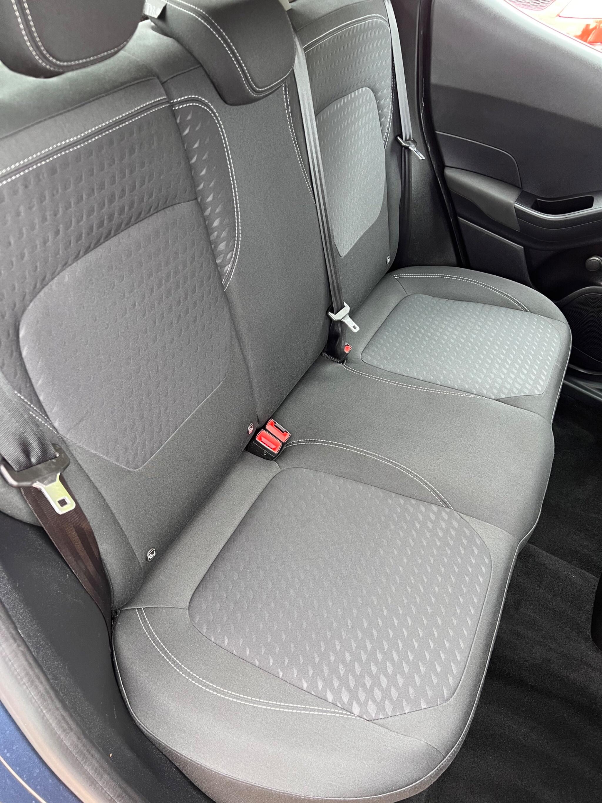 Ford Fiesta view 55