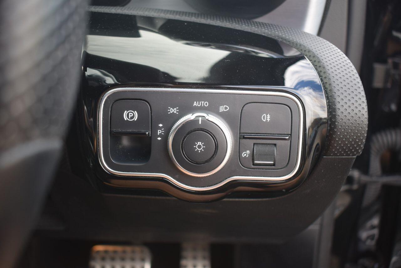 Mercedes-Benz A Class view 24
