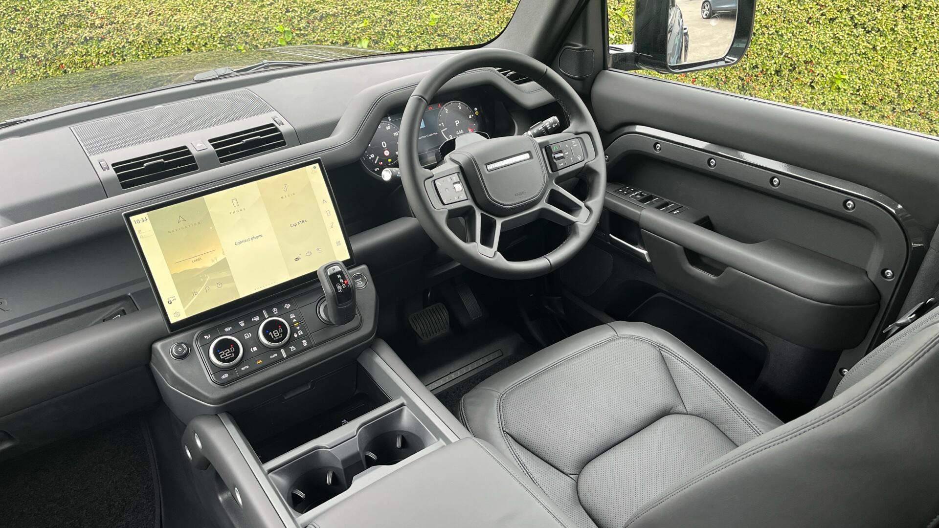 Land Rover Defender view 53