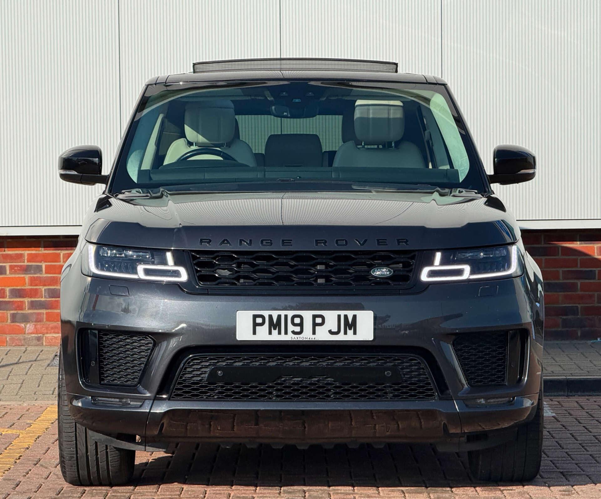 Land Rover Range Rover Sport view 2